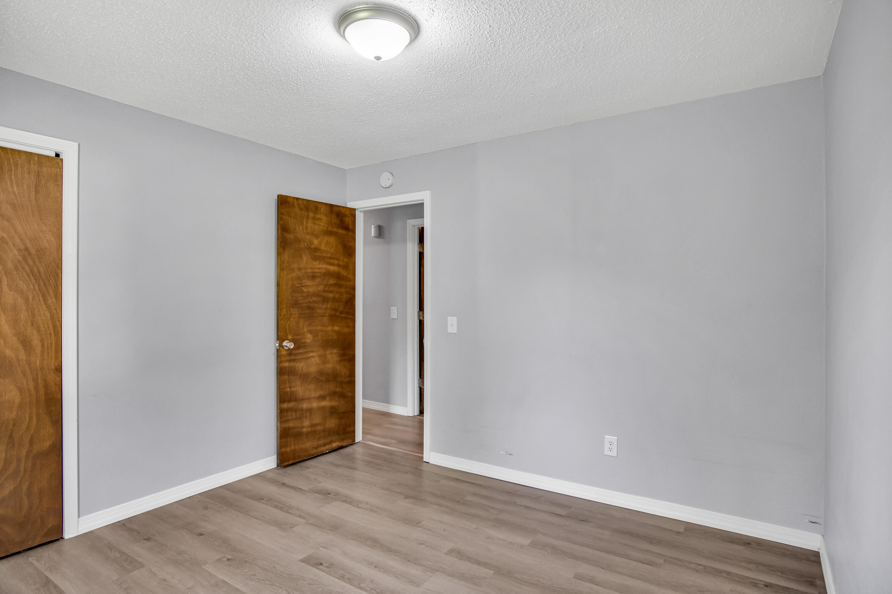 3217 West Riverside Street Property Photo 21