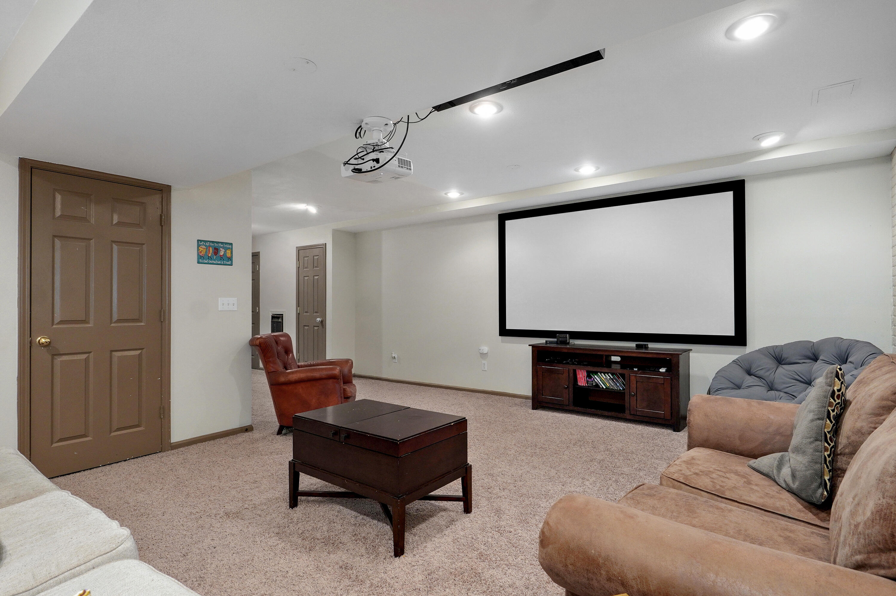 4402 North Quail Run Road Property Photo 47