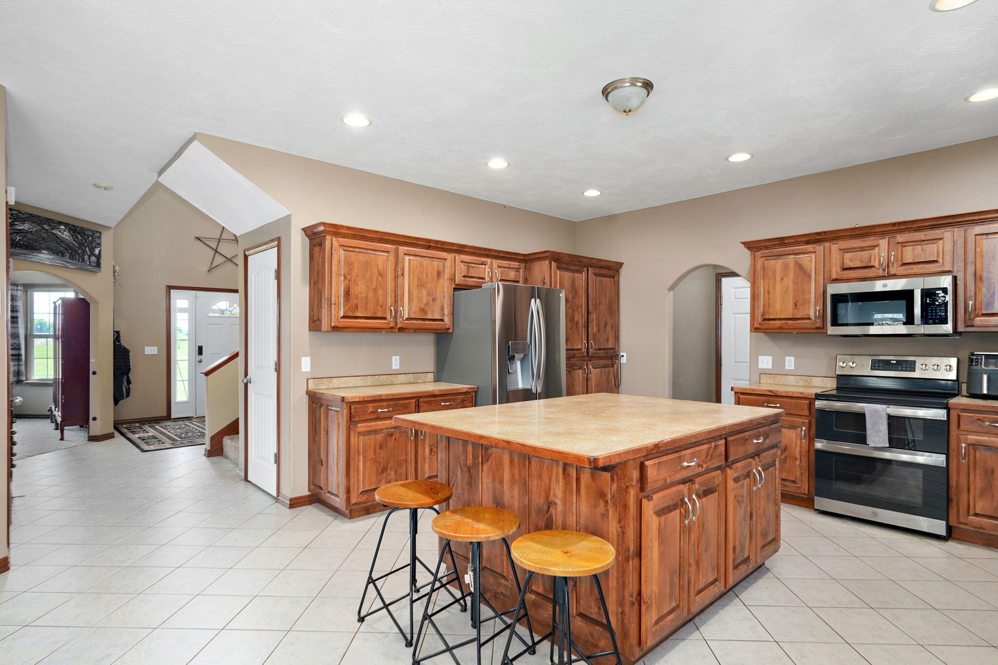 6823 West Farm Road 60 Property Photo 11