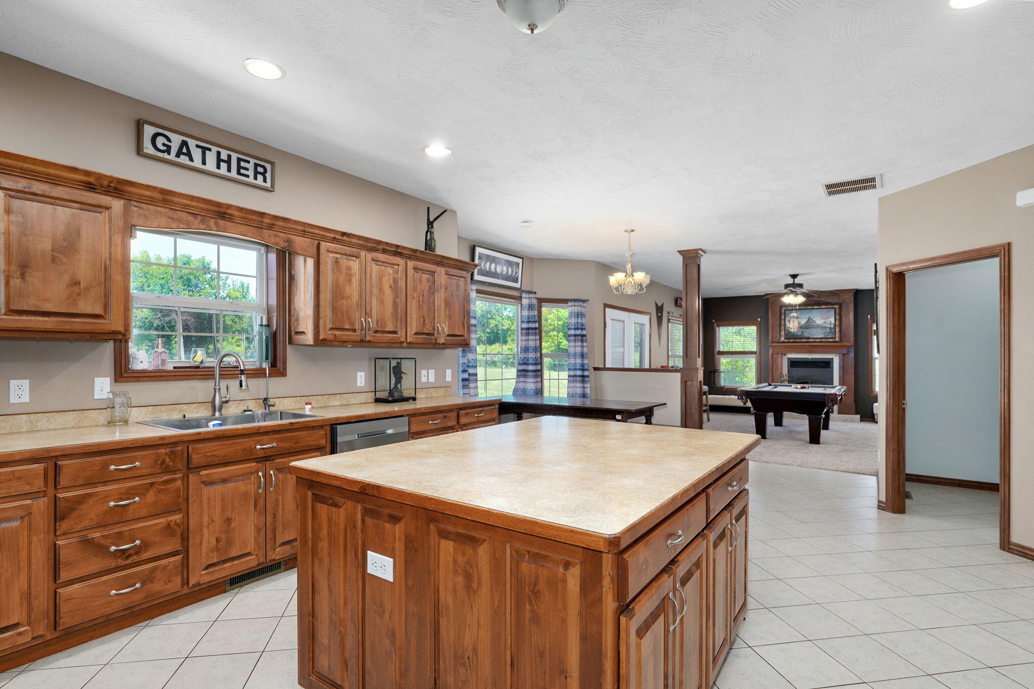 6823 West Farm Road 60 Property Photo 13