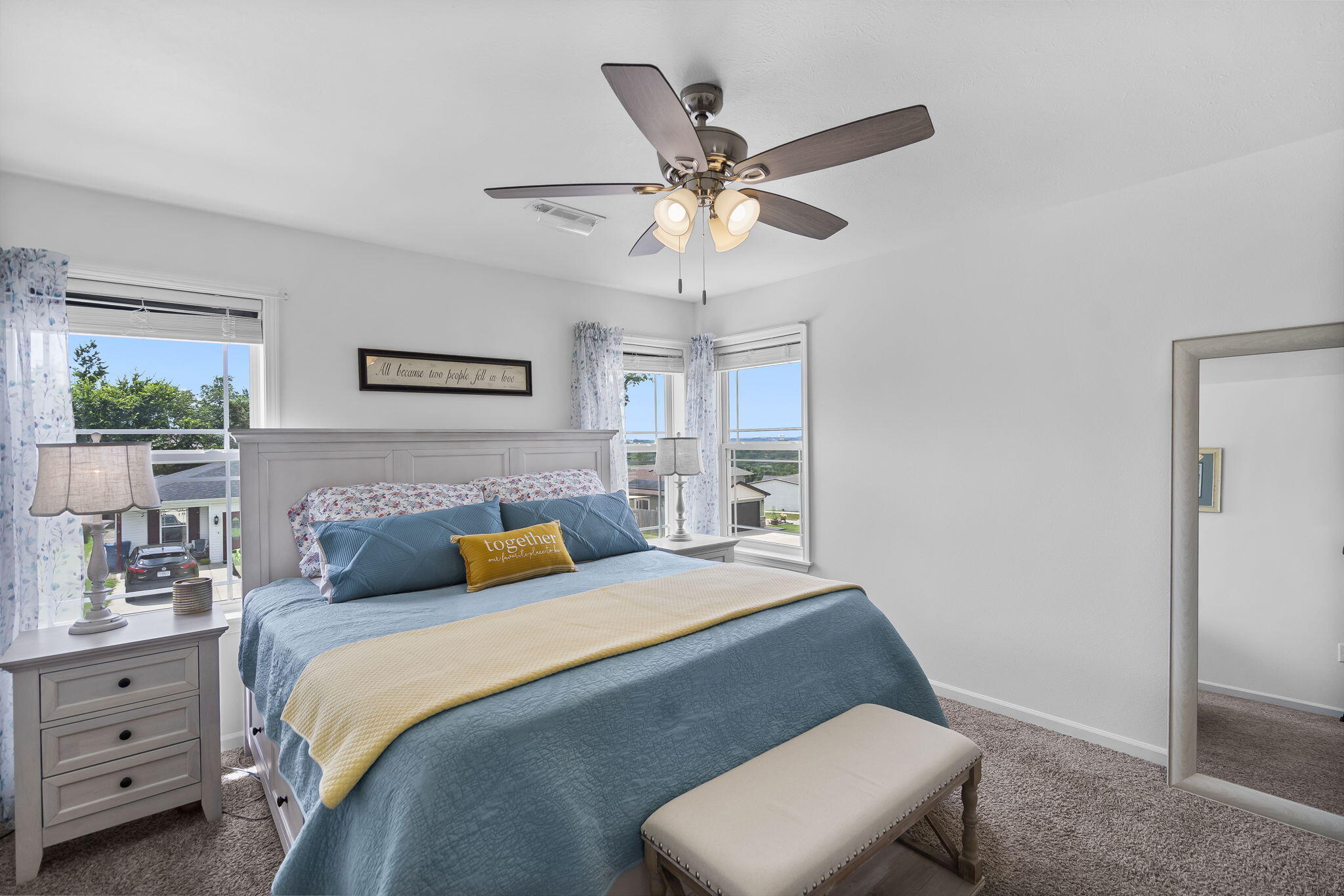 135 Pin Oak Court Property Photo 8
