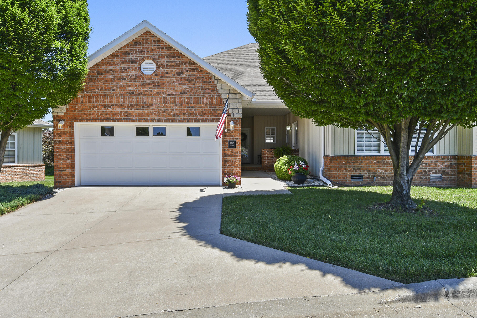 1376 North Sandy Creek Circle Property Photo 1