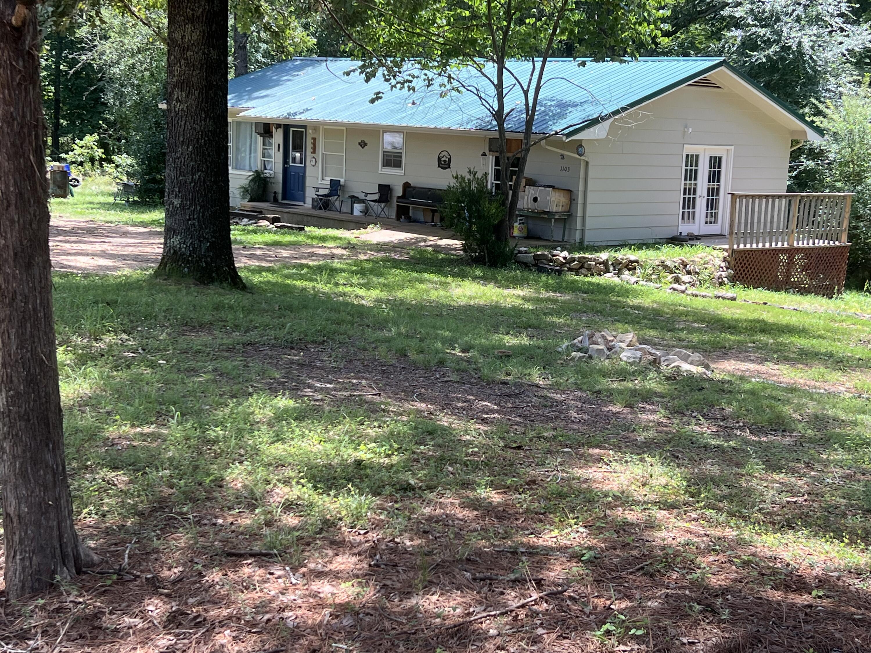 1103 Riverview Drive Property Photo 1