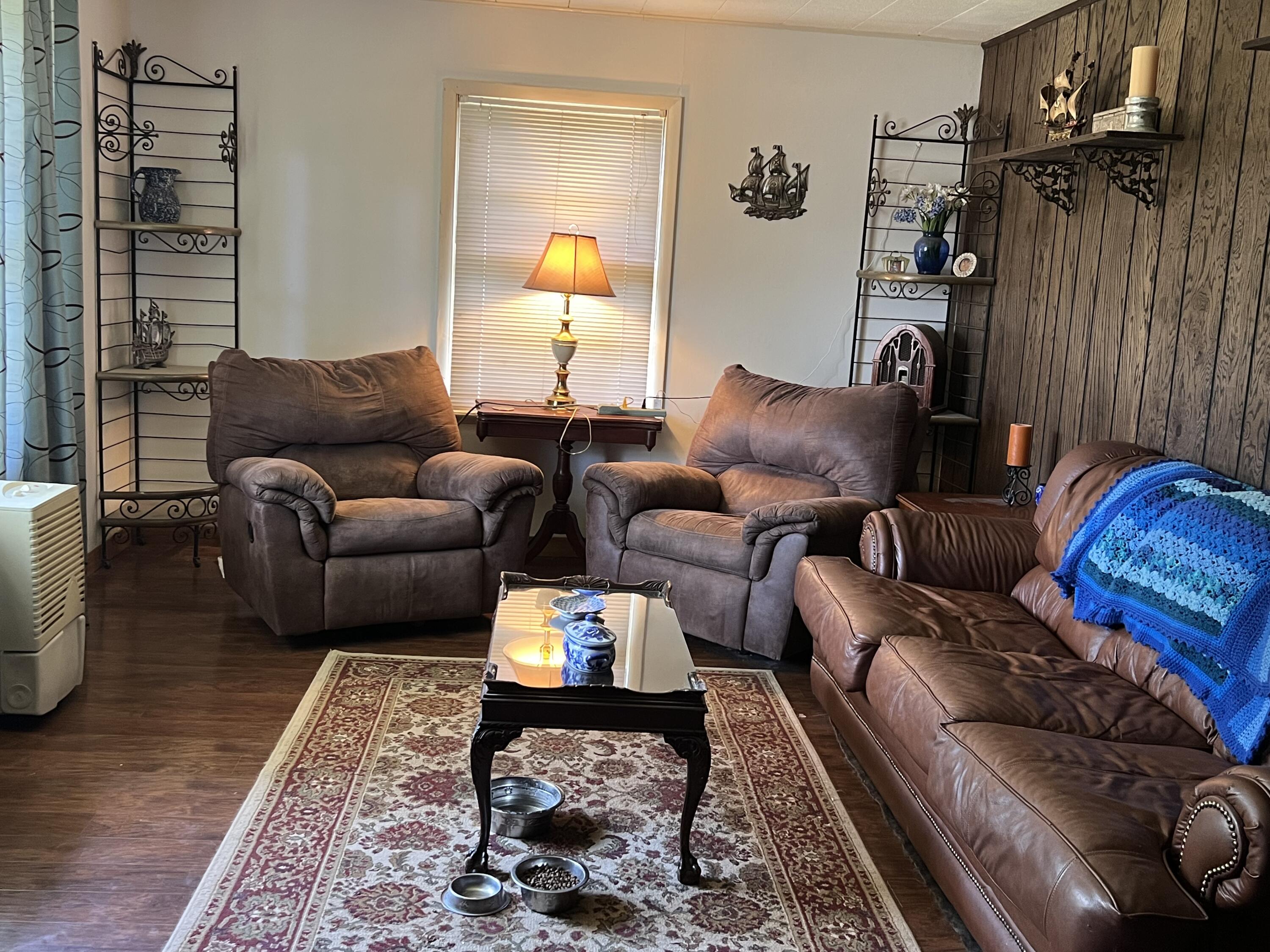1103 Riverview Drive Property Photo 3