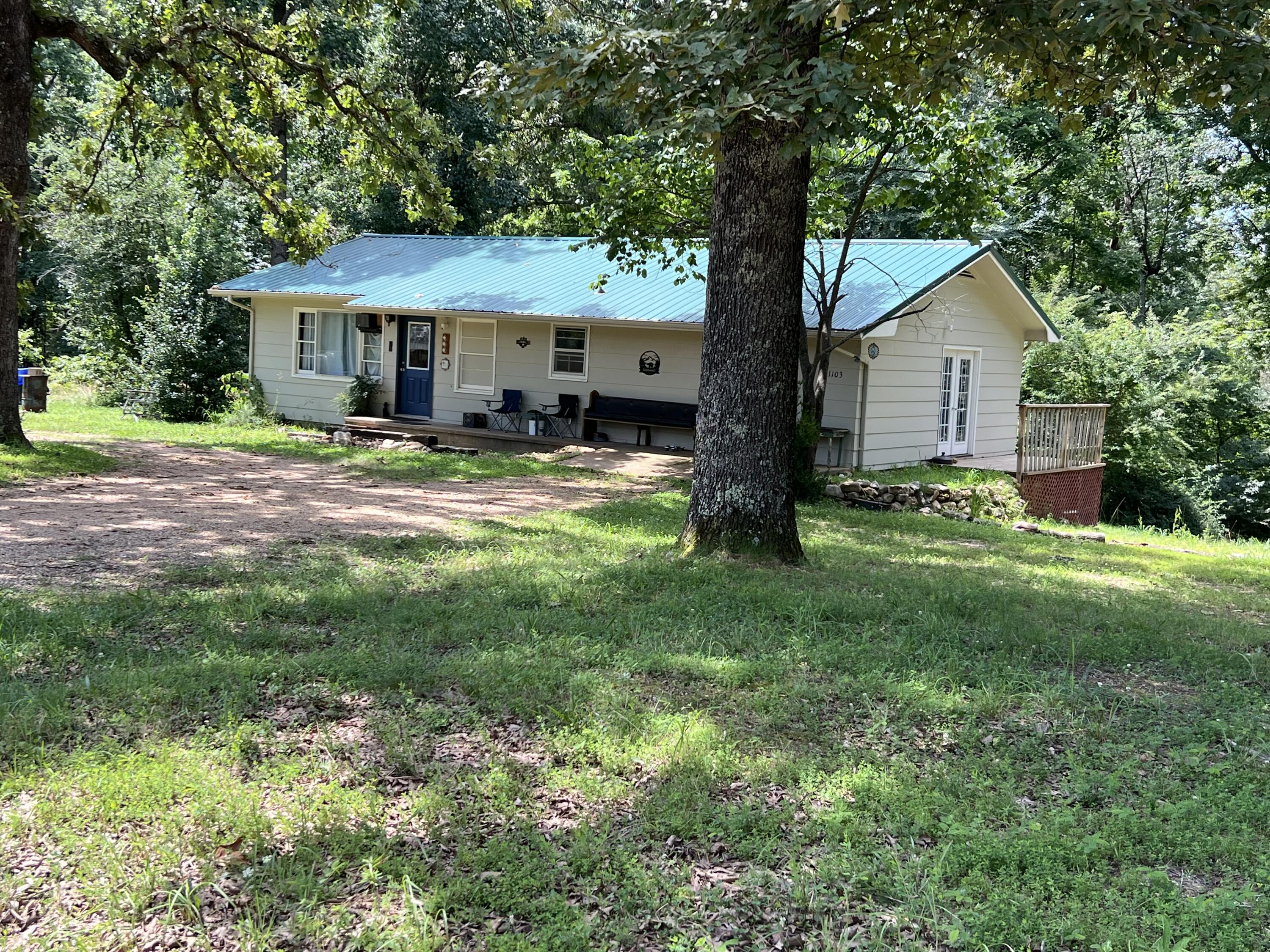 1103 Riverview Drive Property Photo 9