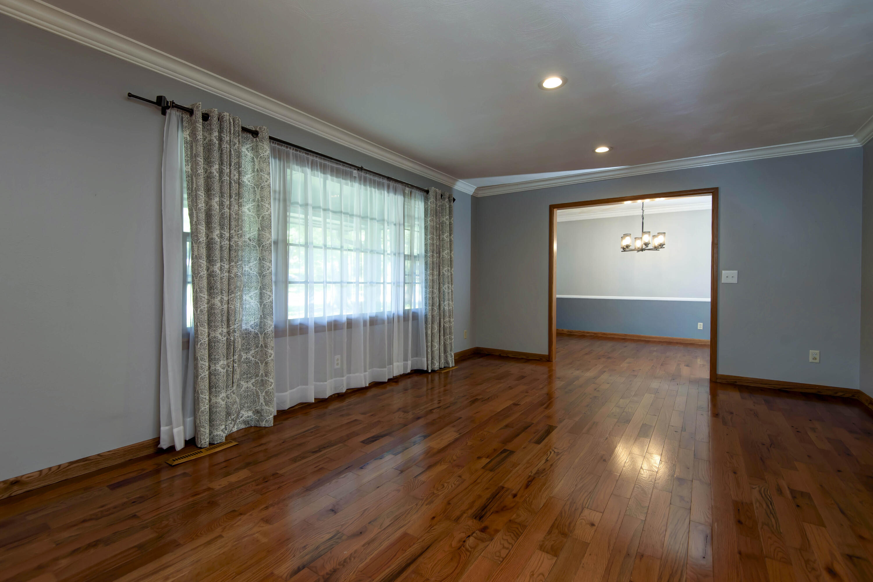 2210 South Catalina Avenue Property Photo 10