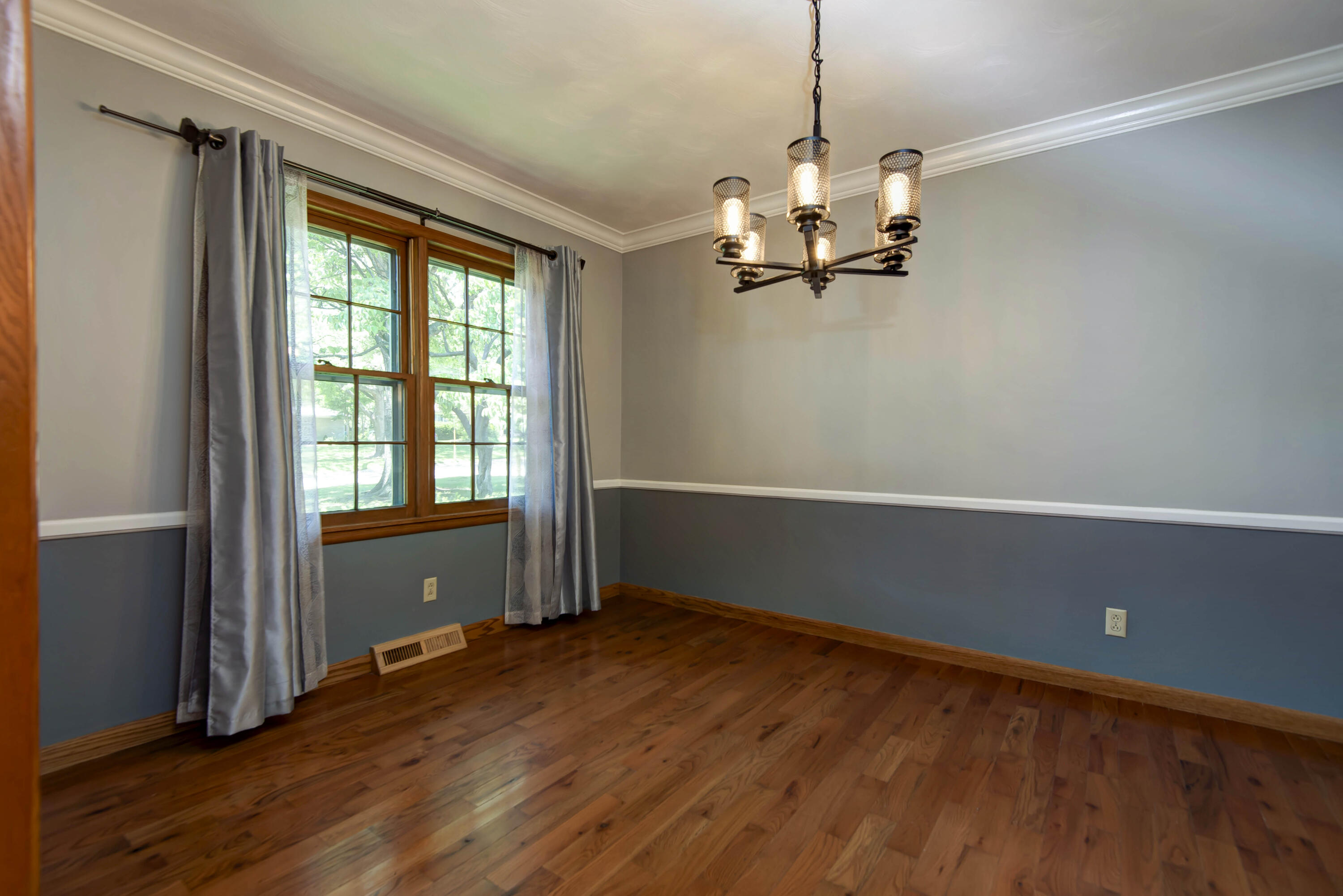 2210 South Catalina Avenue Property Photo 11