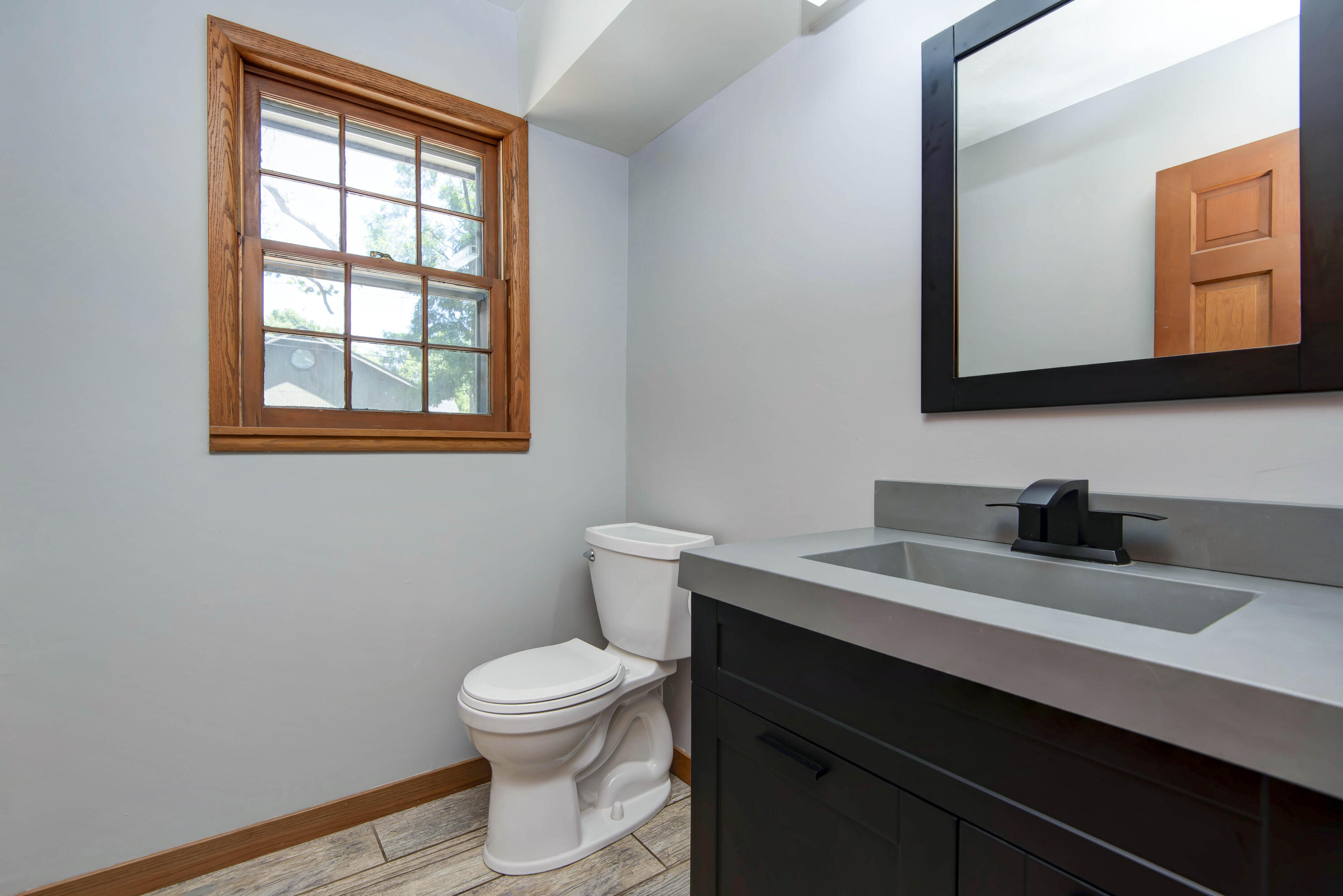 2210 South Catalina Avenue Property Photo 31