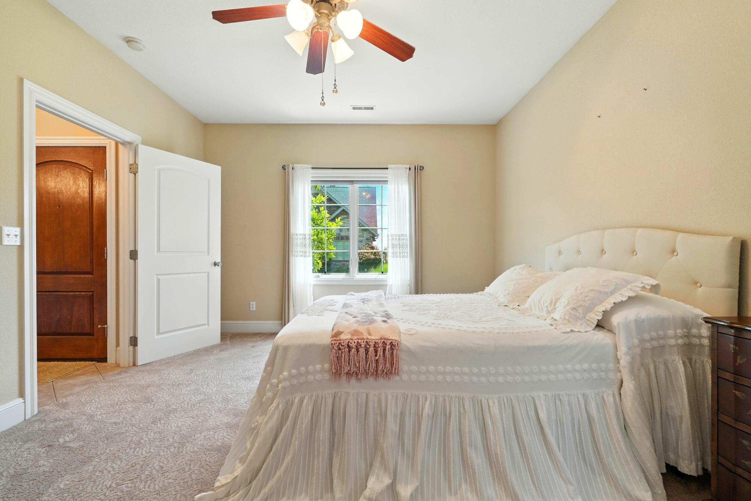 131 Stillwood Drive Property Photo 17