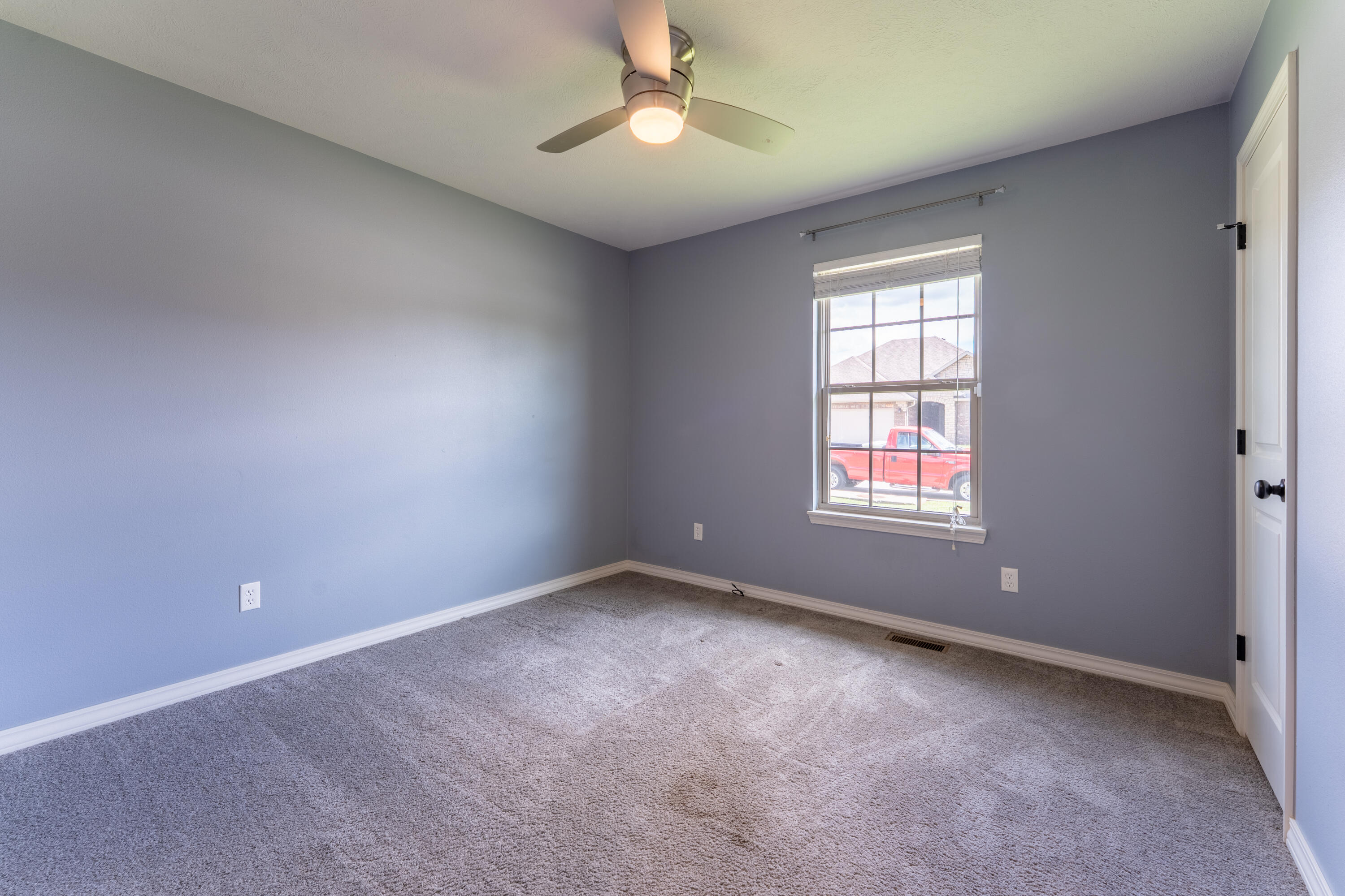 865 East Striper Drive Property Photo 21