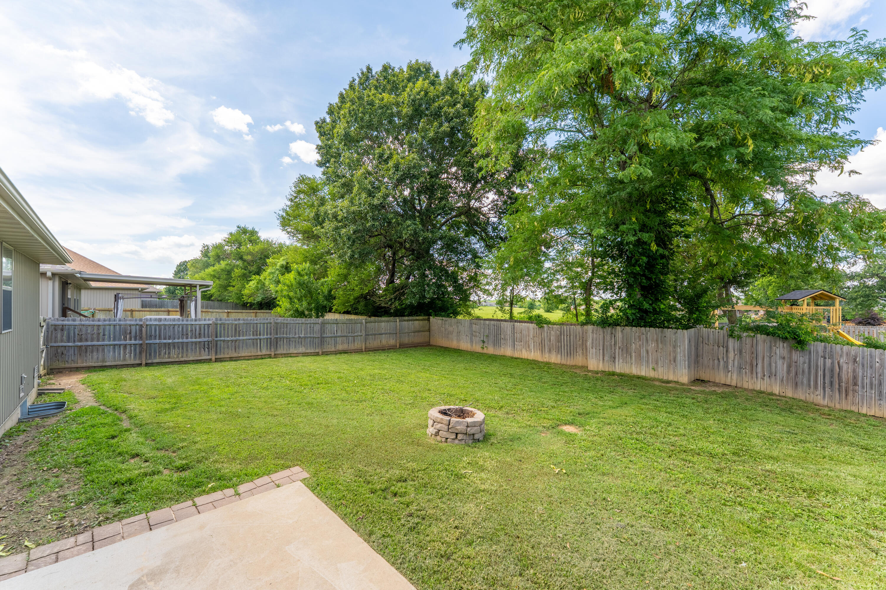 865 East Striper Drive Property Photo 23