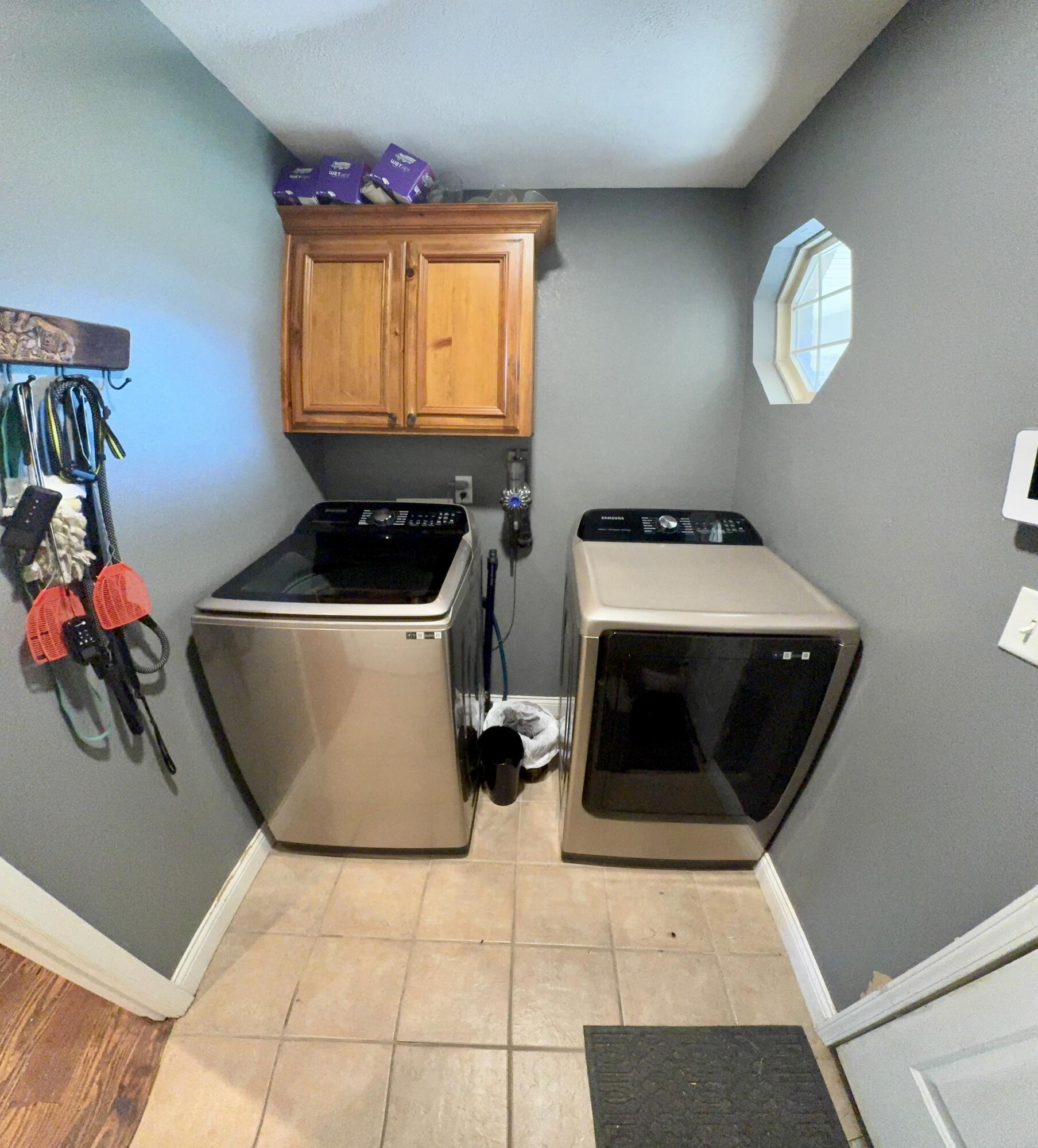 5537 South Pinehurst Avenue Property Photo 15
