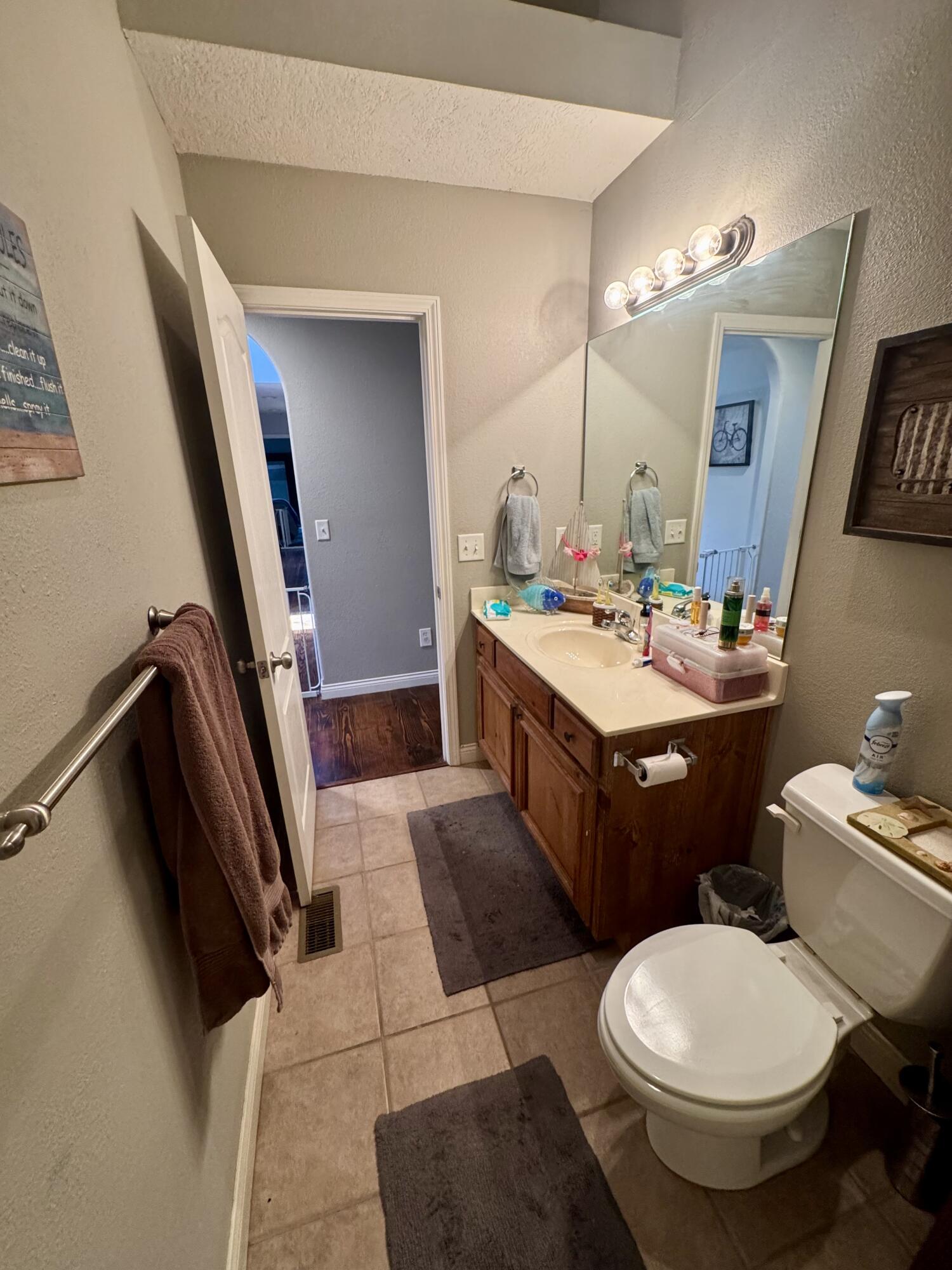 5537 South Pinehurst Avenue Property Photo 29