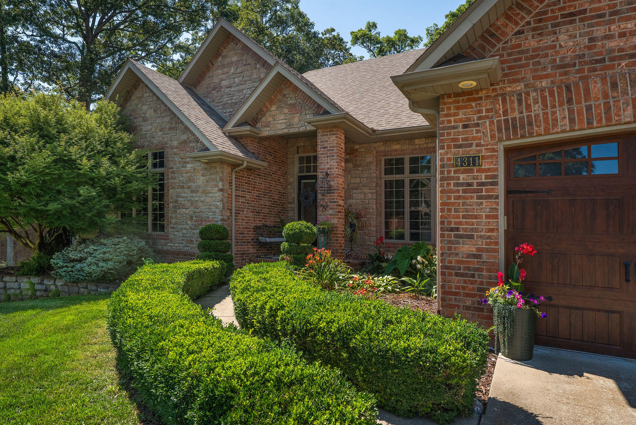 4311 East Cross Timbers Street Property Photo 4