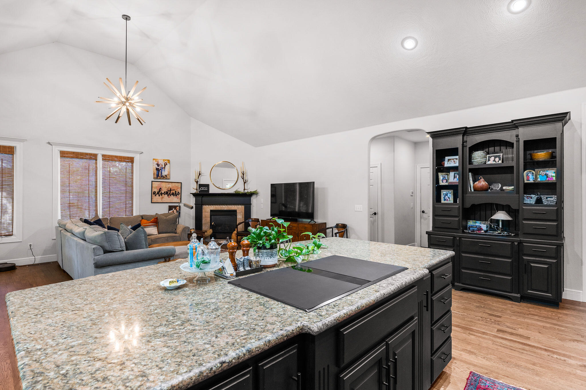 4311 East Cross Timbers Street Property Photo 13