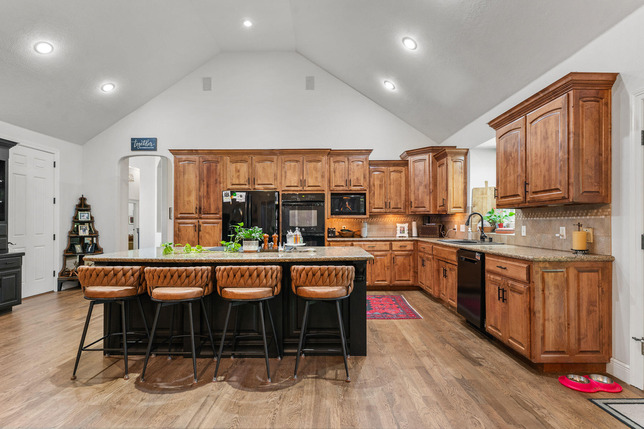 4311 East Cross Timbers Street Property Photo 15
