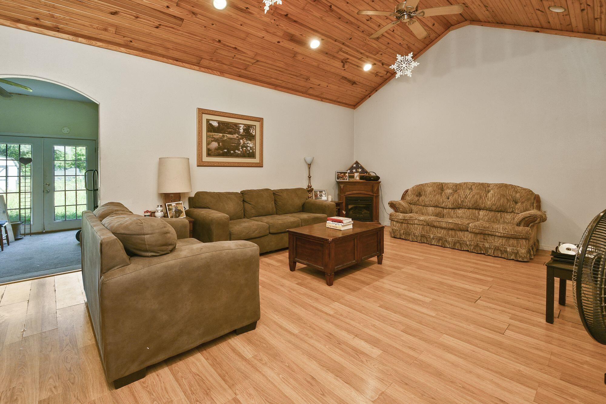 9753 State Highway Cc Property Photo 6