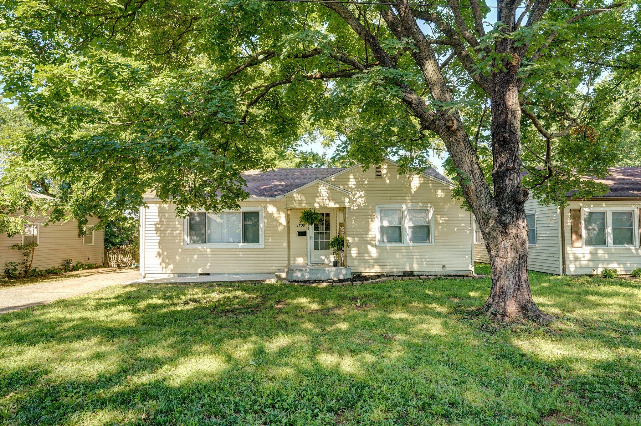 1739 South South Avenue Property Photo 2