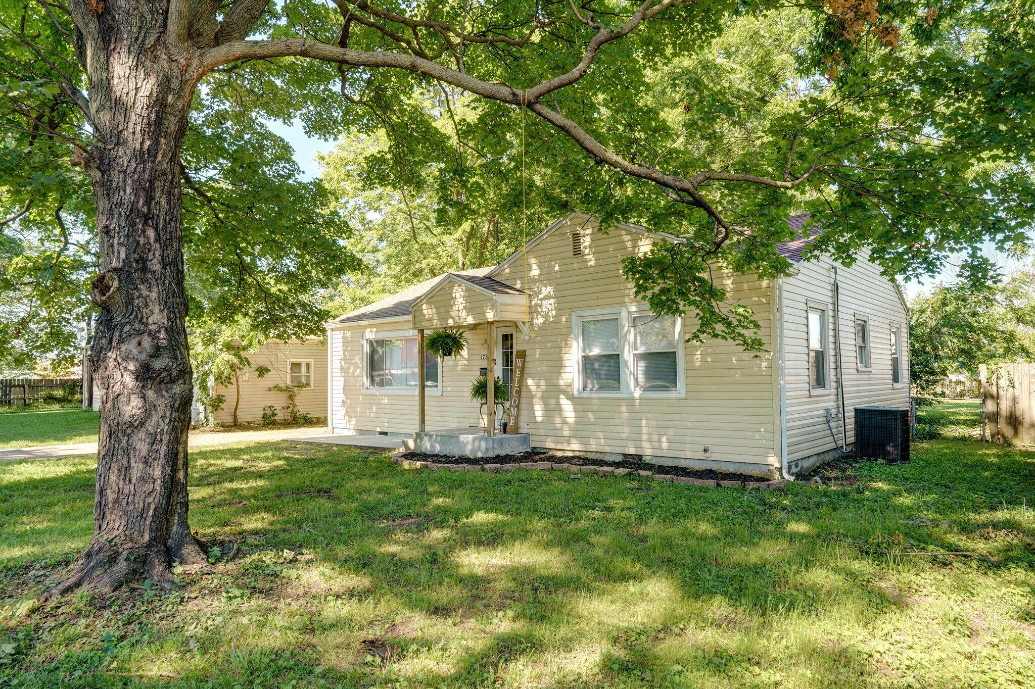 1739 South South Avenue Property Photo 3