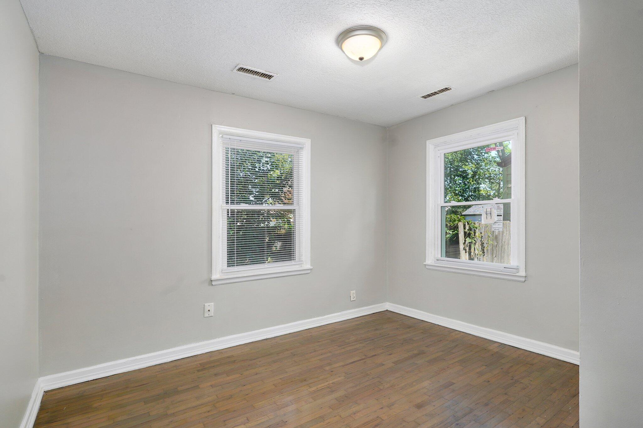 1739 South South Avenue Property Photo 17