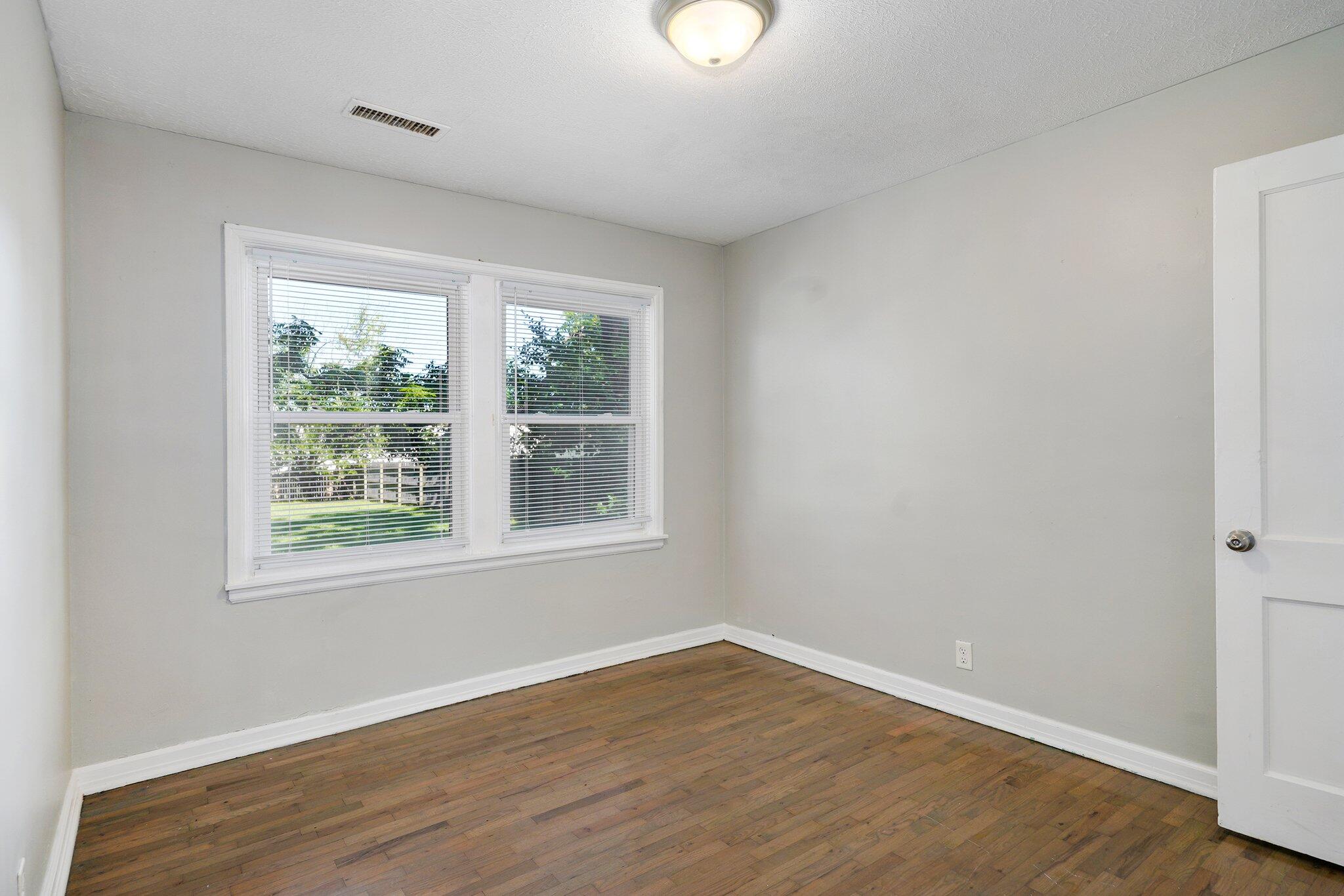 1739 South South Avenue Property Photo 18