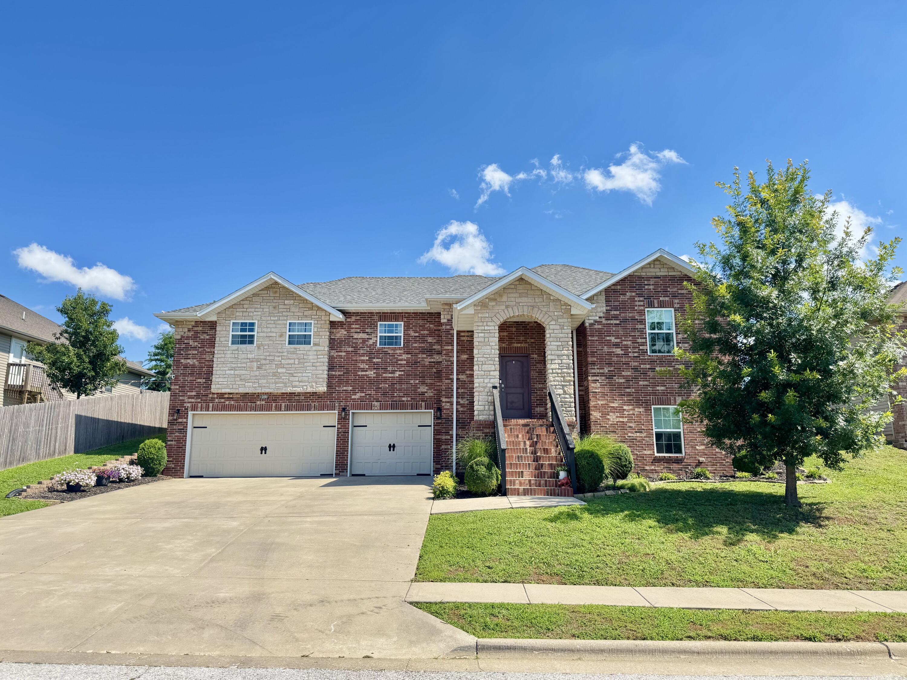 1207 West Millpond Drive