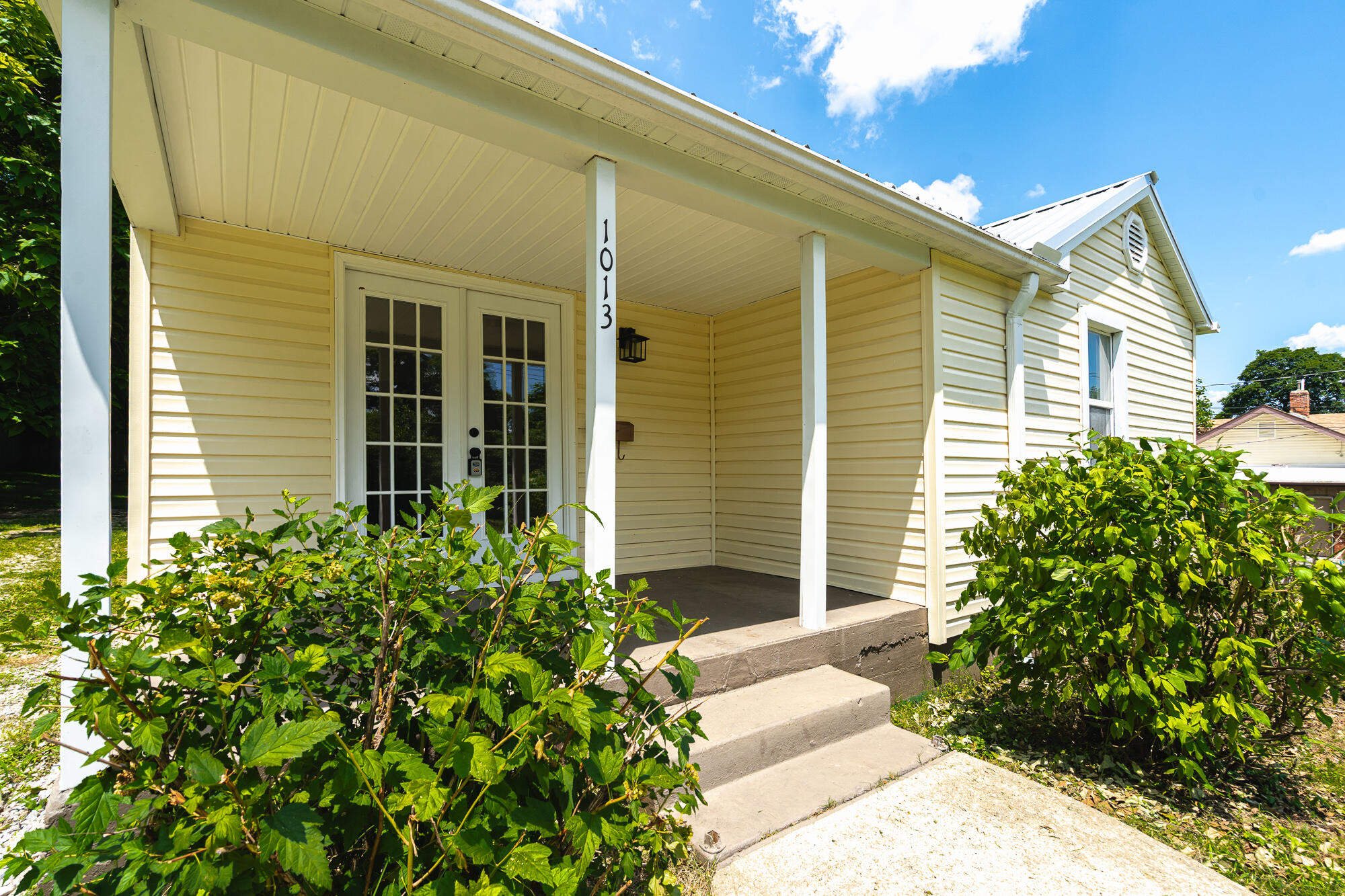 1013 Woodland Avenue Property Photo 2