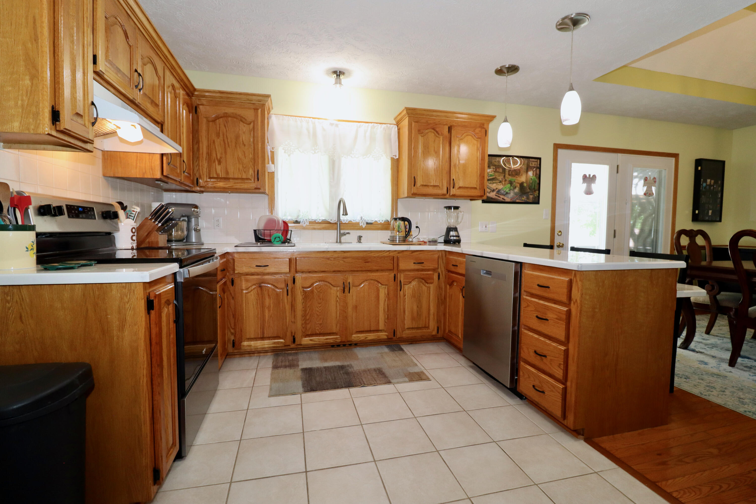 576 South Barnstable Property Photo 10