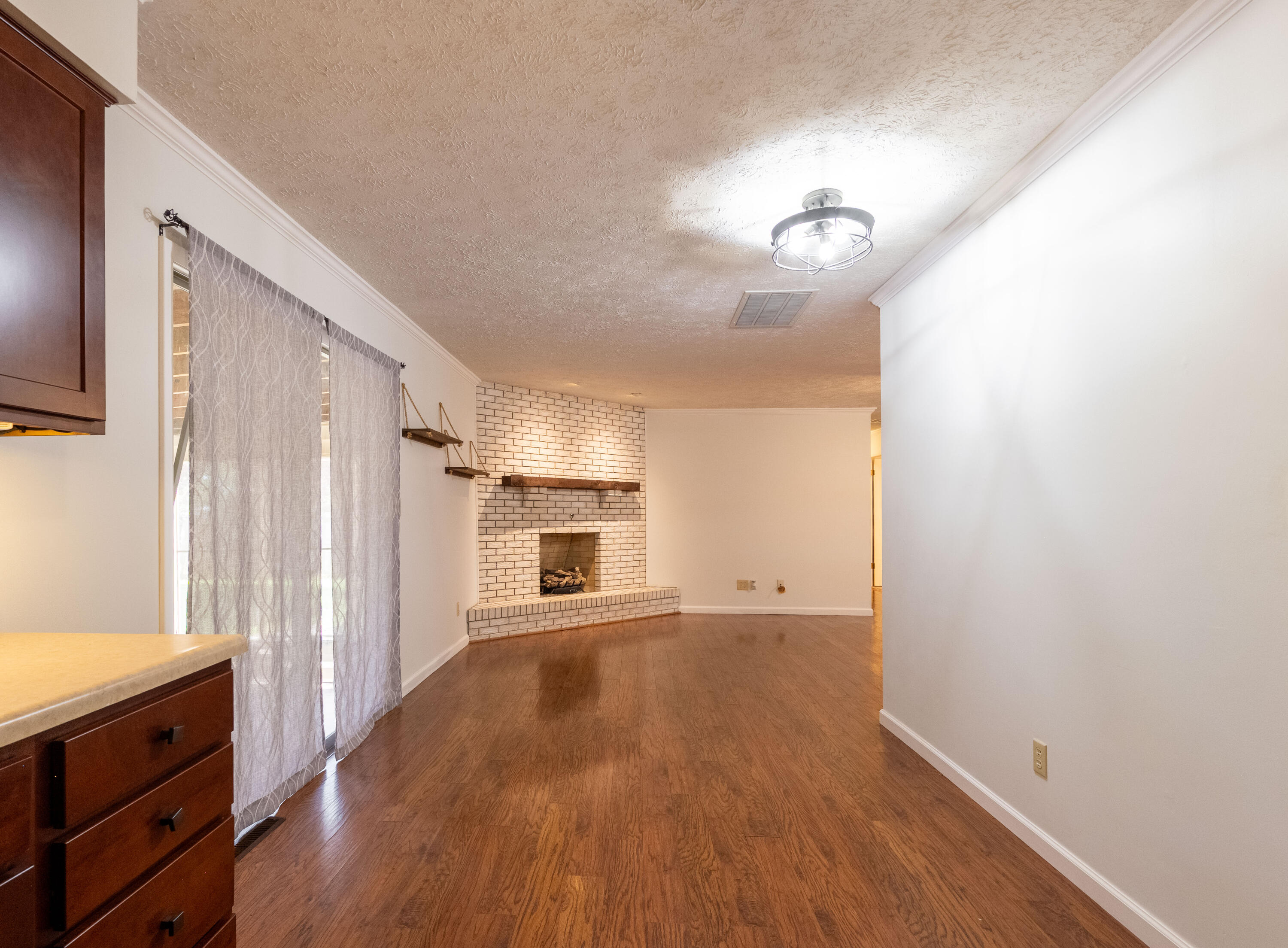 2924 South Roanoke Avenue Property Photo 12