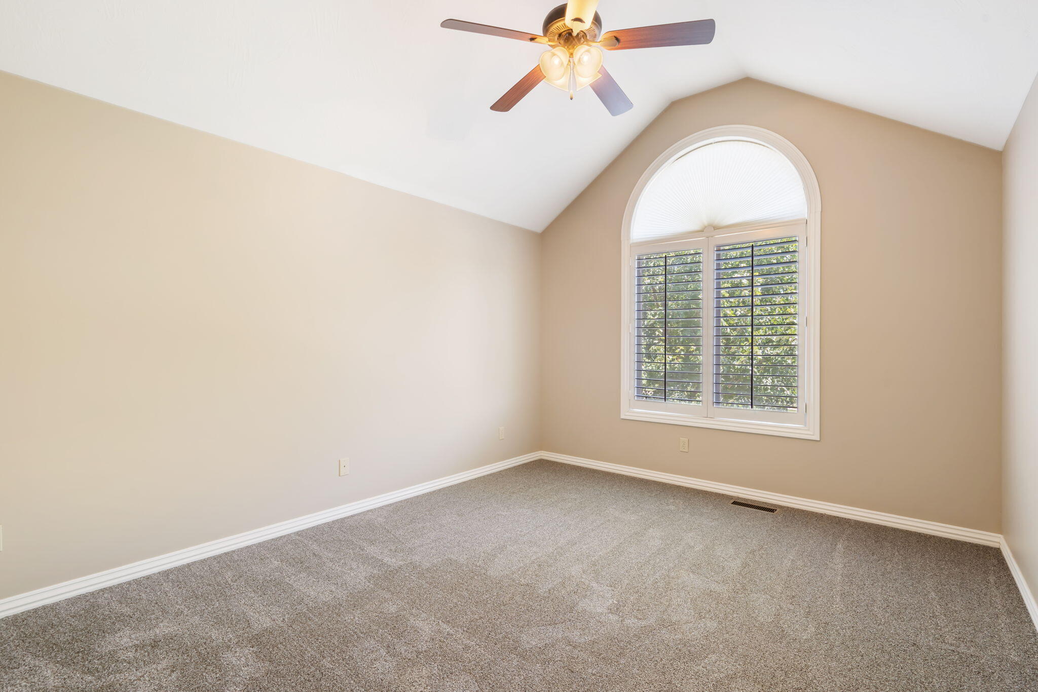 1545 North Oakfair Place Property Photo 13