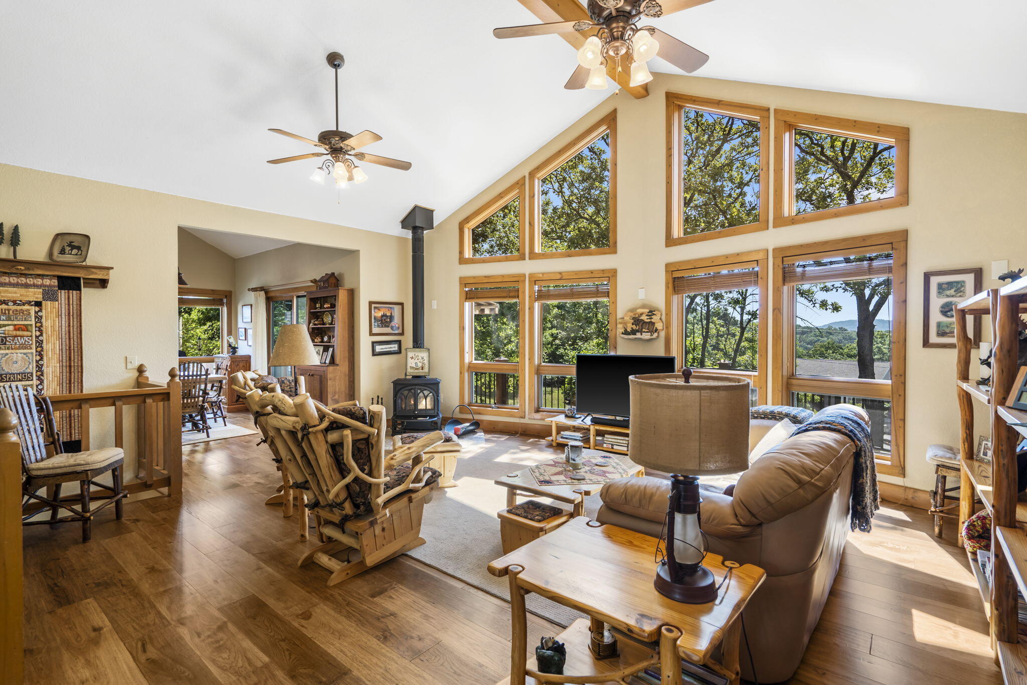 692 Indian Valley Road Property Photo 1