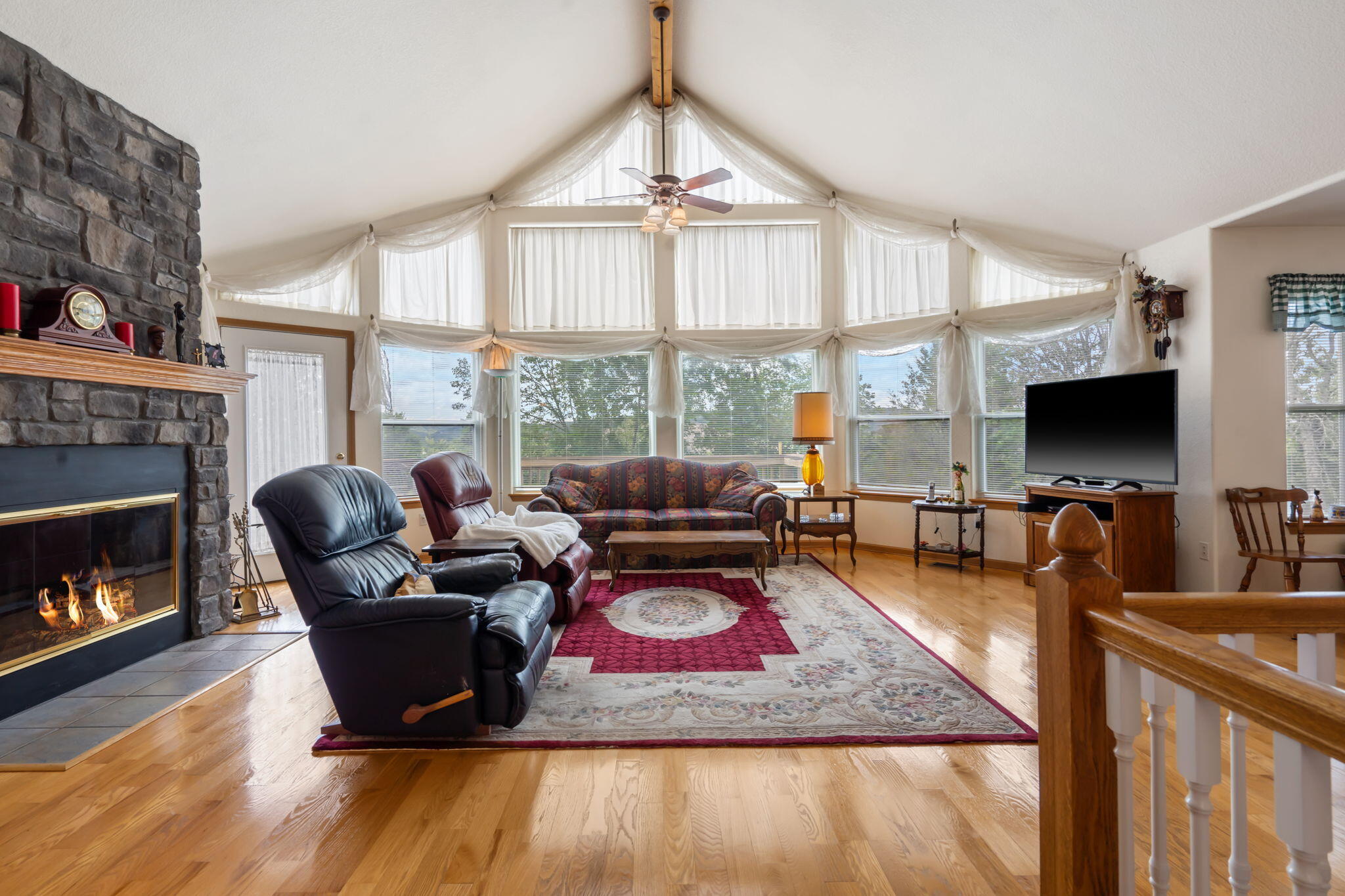 489 Indian Valley Road Property Photo 3