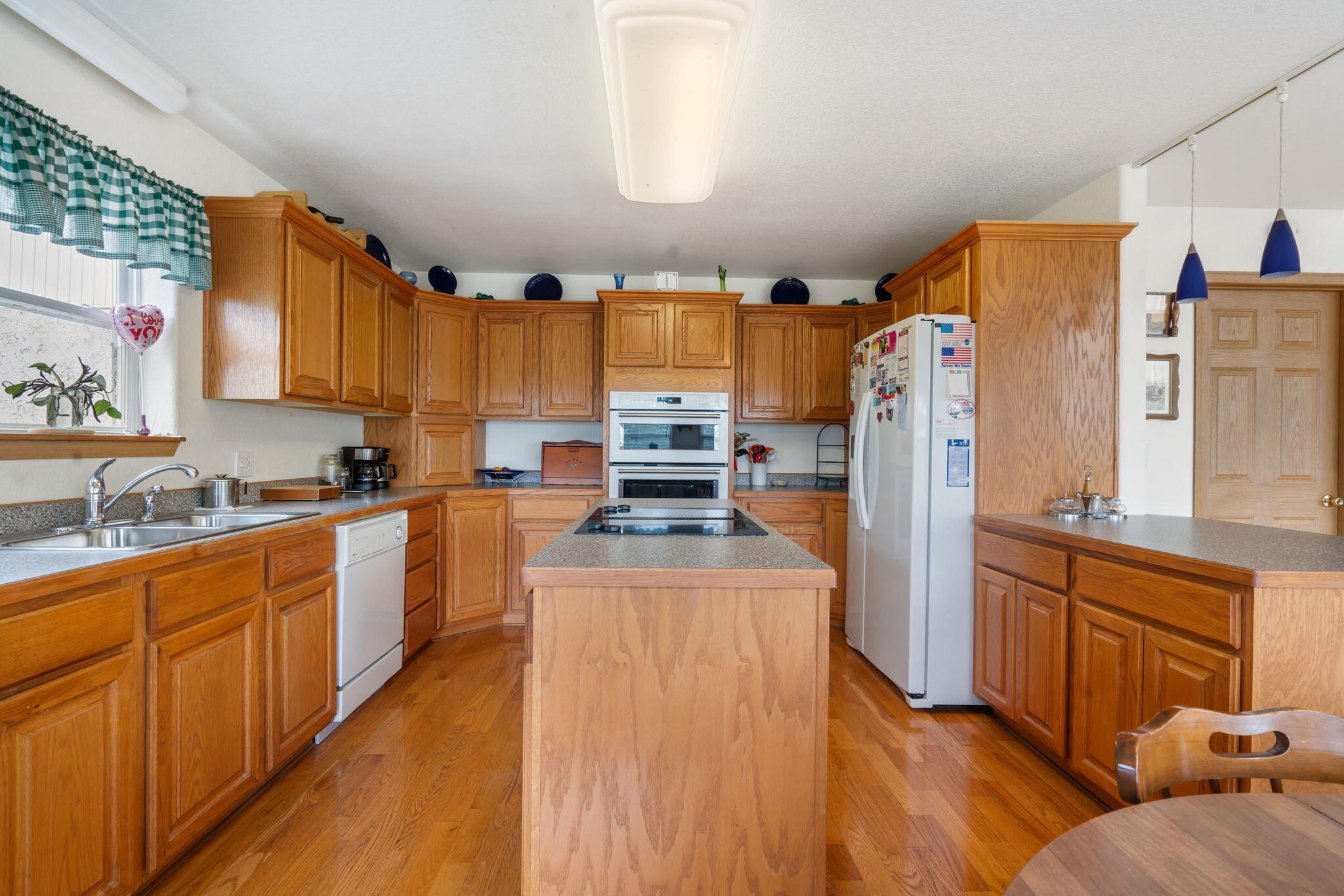 489 Indian Valley Road Property Photo 5
