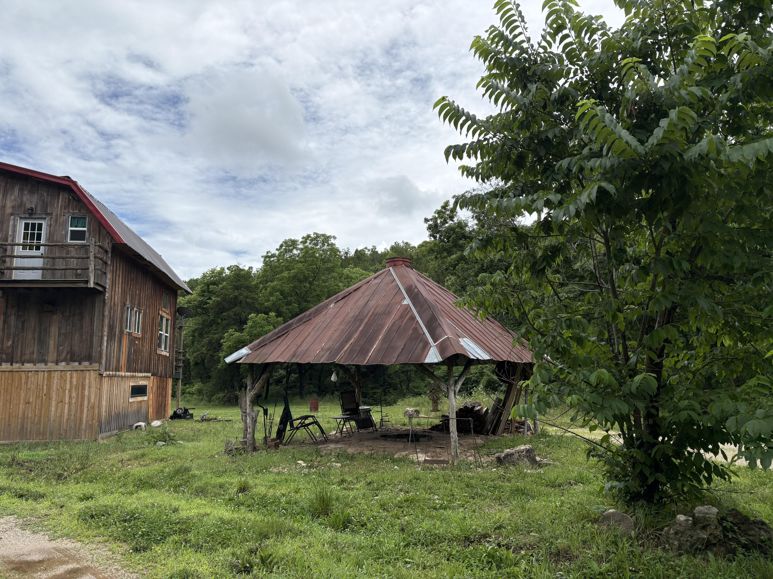 421 North Emory Creek Road Property Photo 3