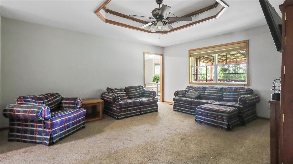 2005 Debra Drive Property Photo 4