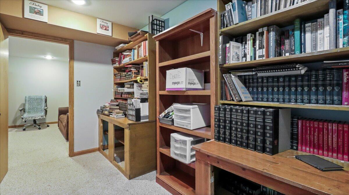 2005 Debra Drive Property Photo 17