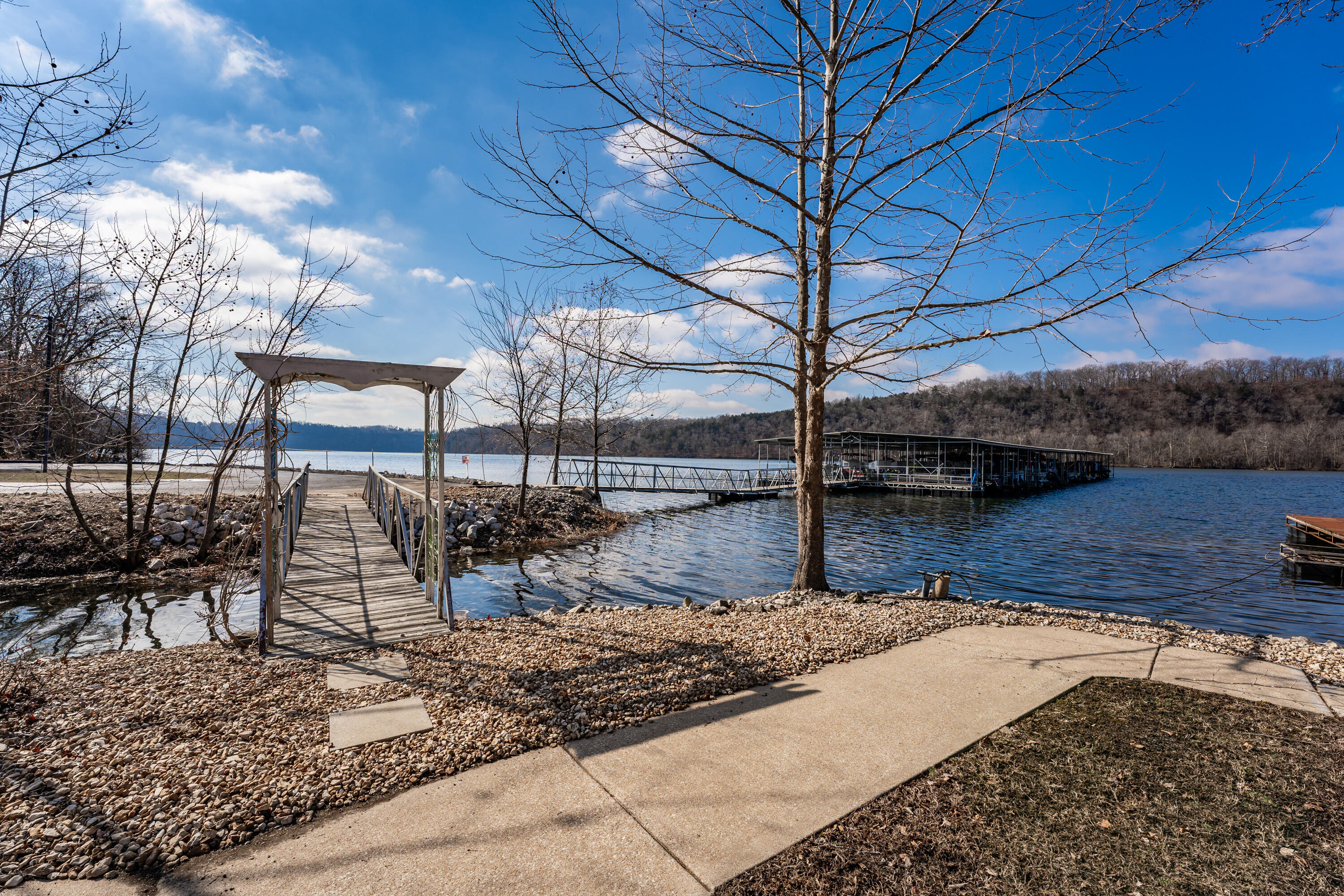 150 Sunken Forest Drive Property Photo 32
