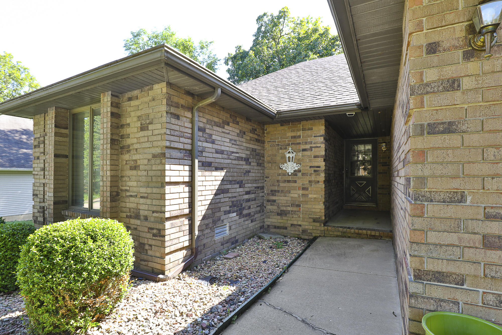 3723 North Vera Cruz Drive Property Photo 3