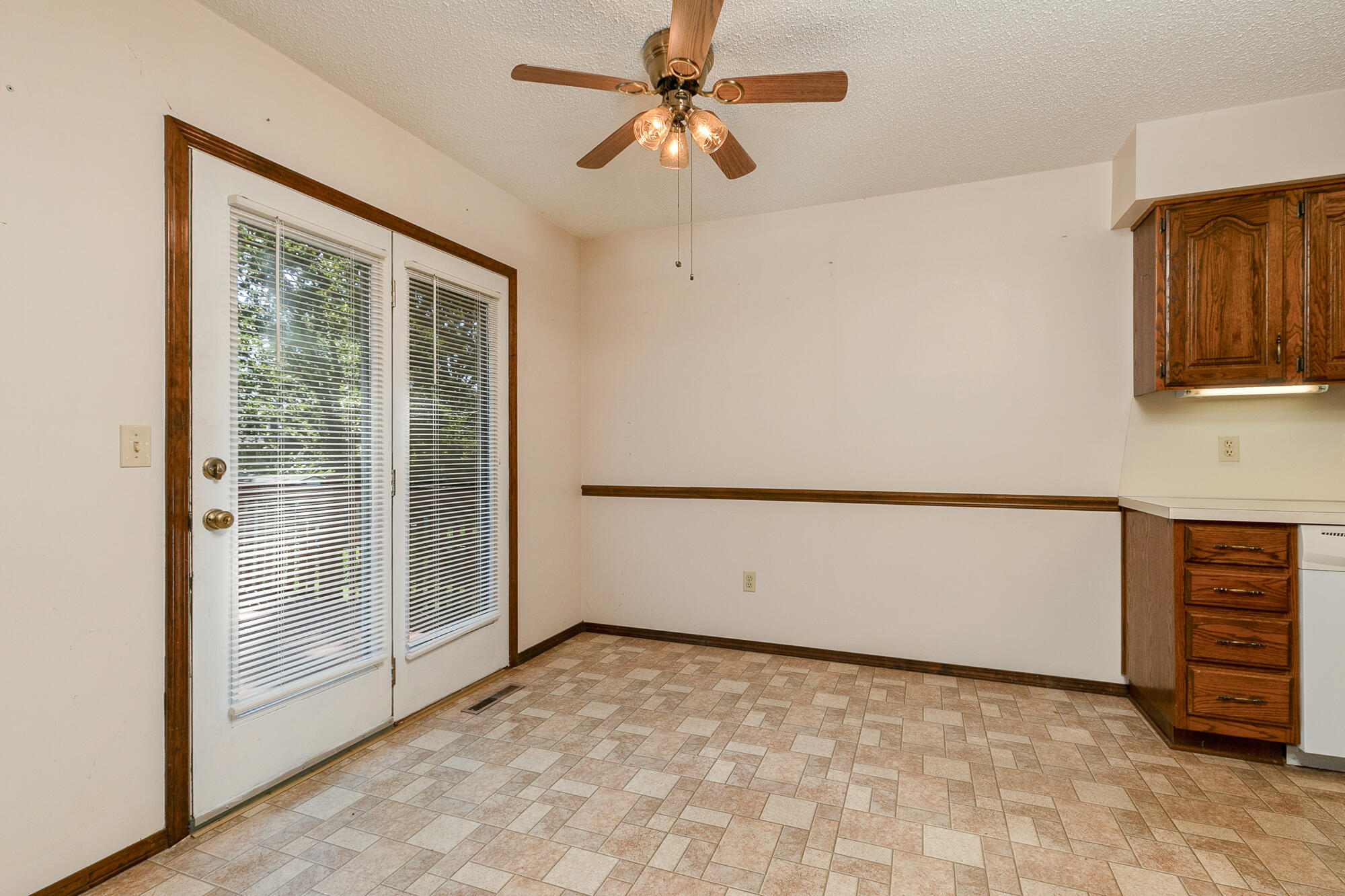 3723 North Vera Cruz Drive Property Photo 9