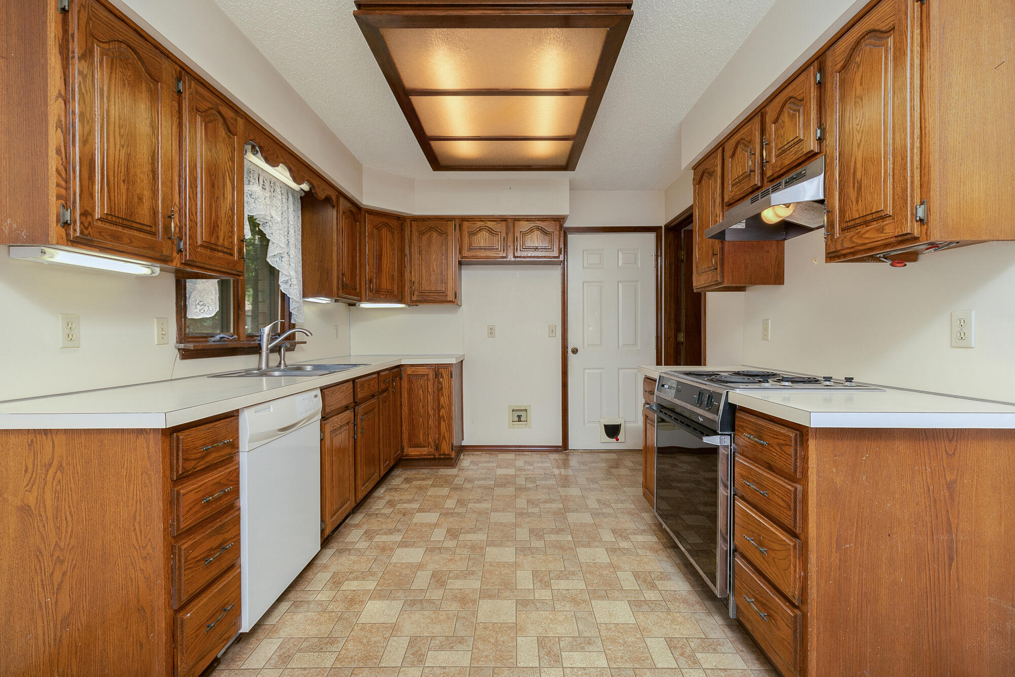 3723 North Vera Cruz Drive Property Photo 10