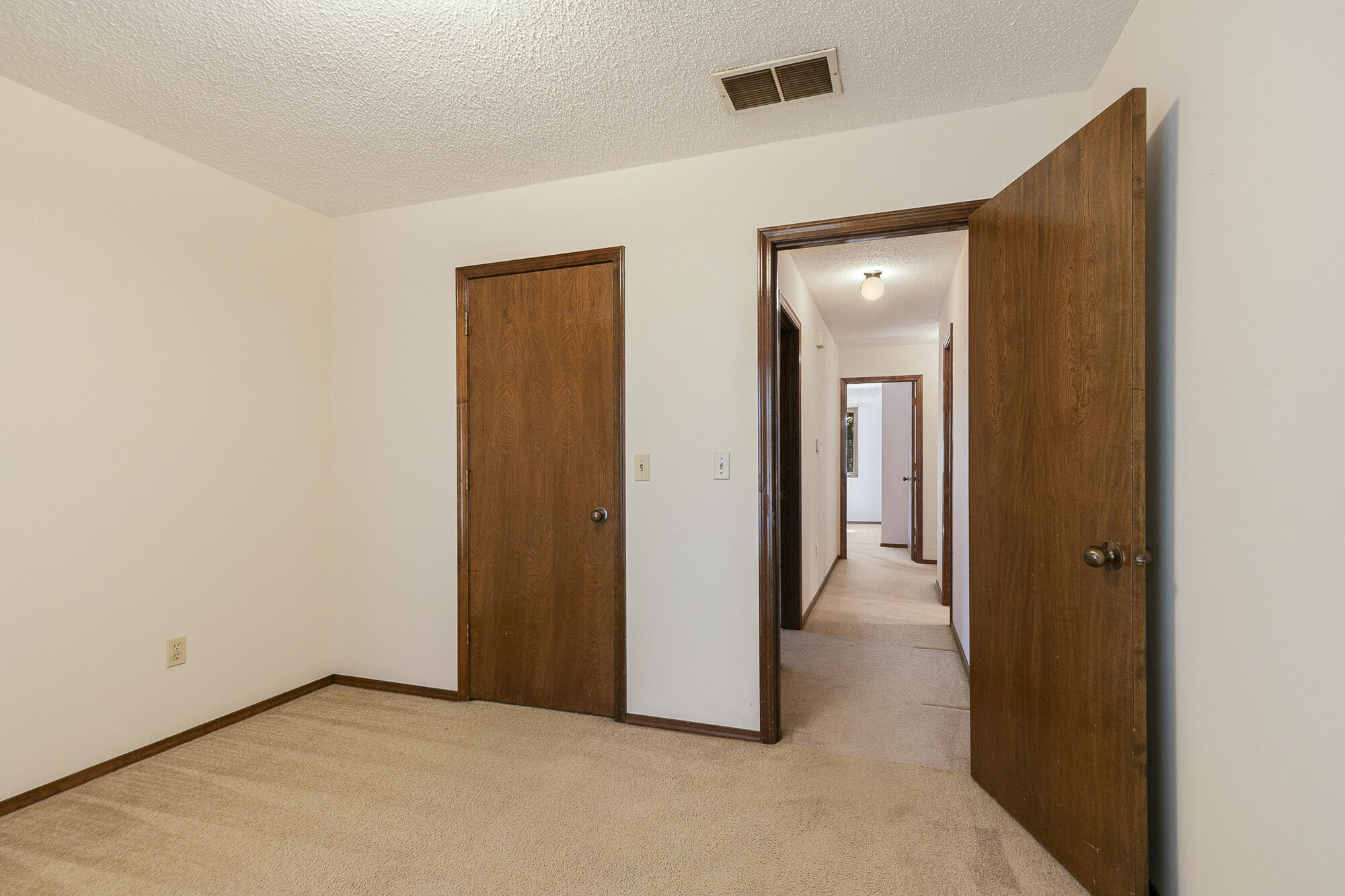 3723 North Vera Cruz Drive Property Photo 16