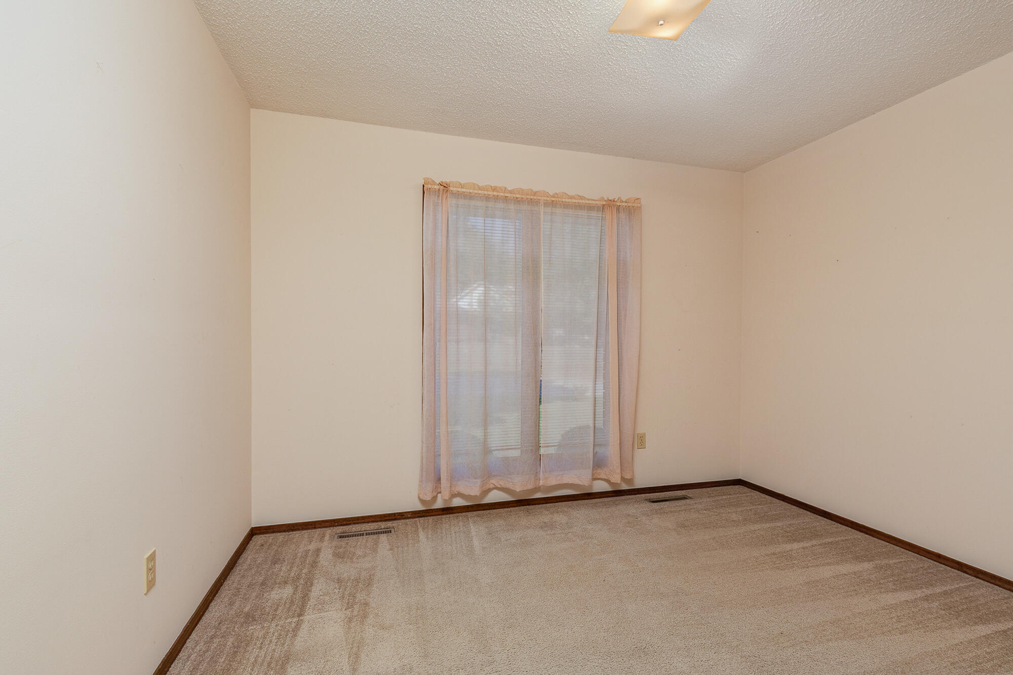 3723 North Vera Cruz Drive Property Photo 19