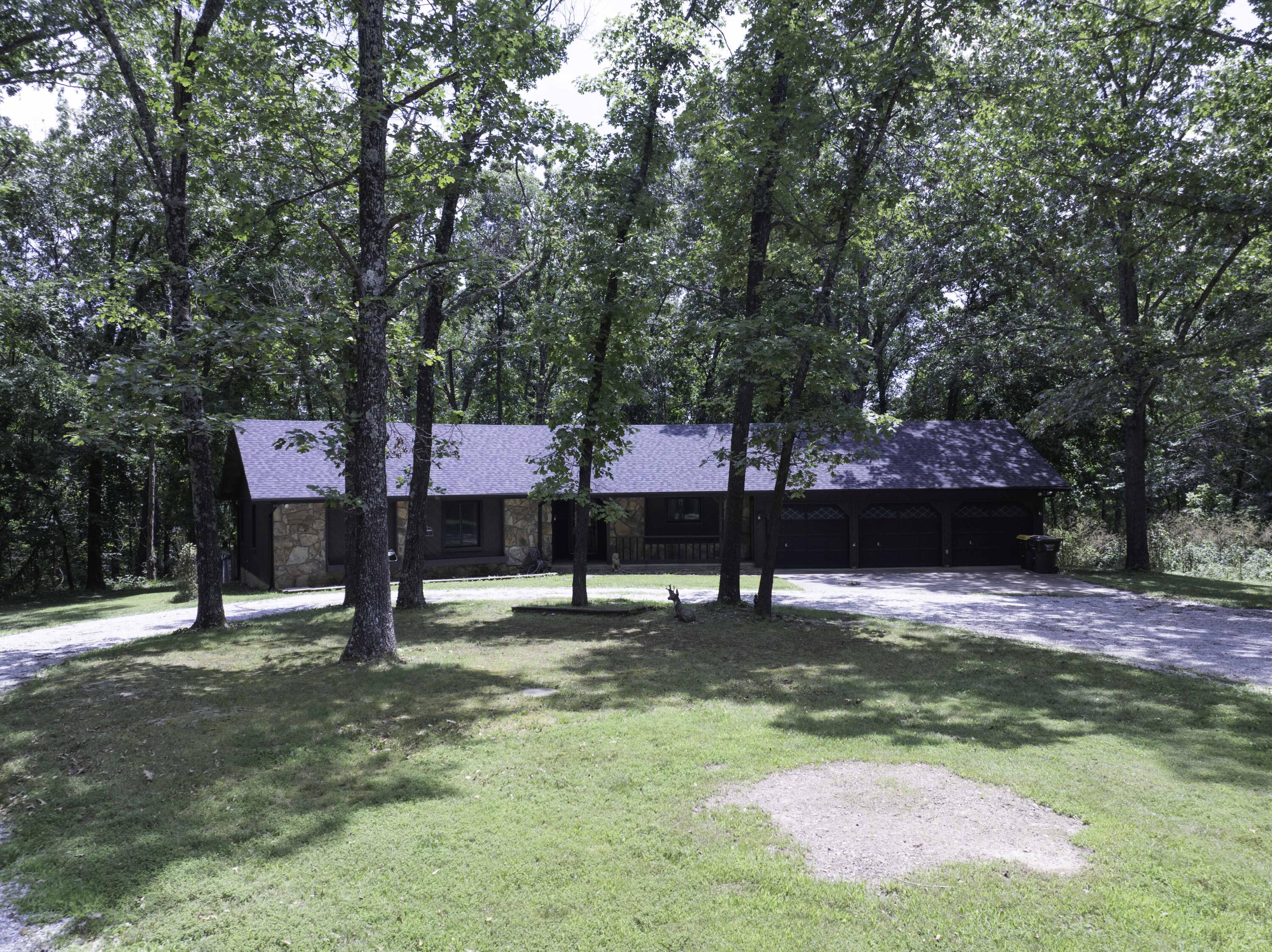 2386 West Deer Trail Court Property Photo 2