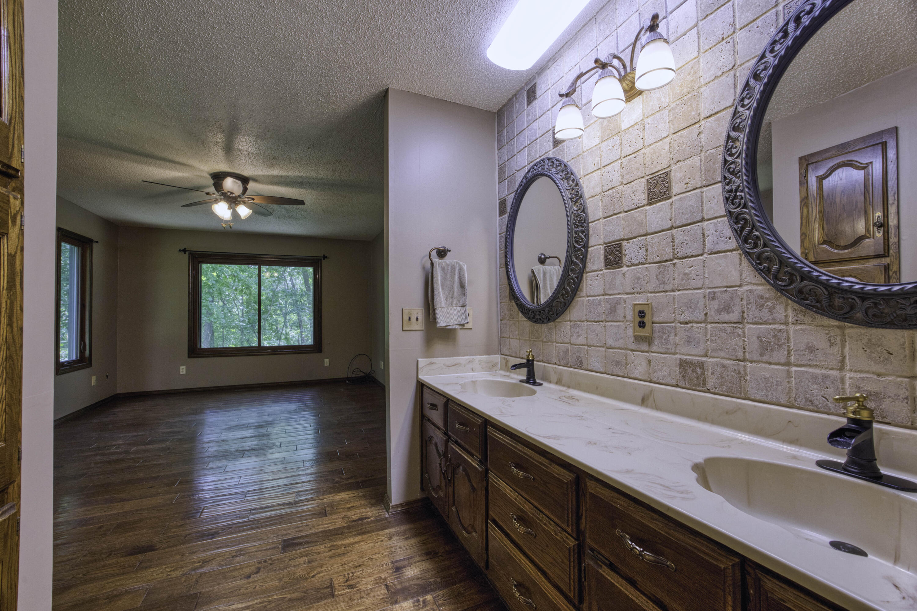 2386 West Deer Trail Court Property Photo 24