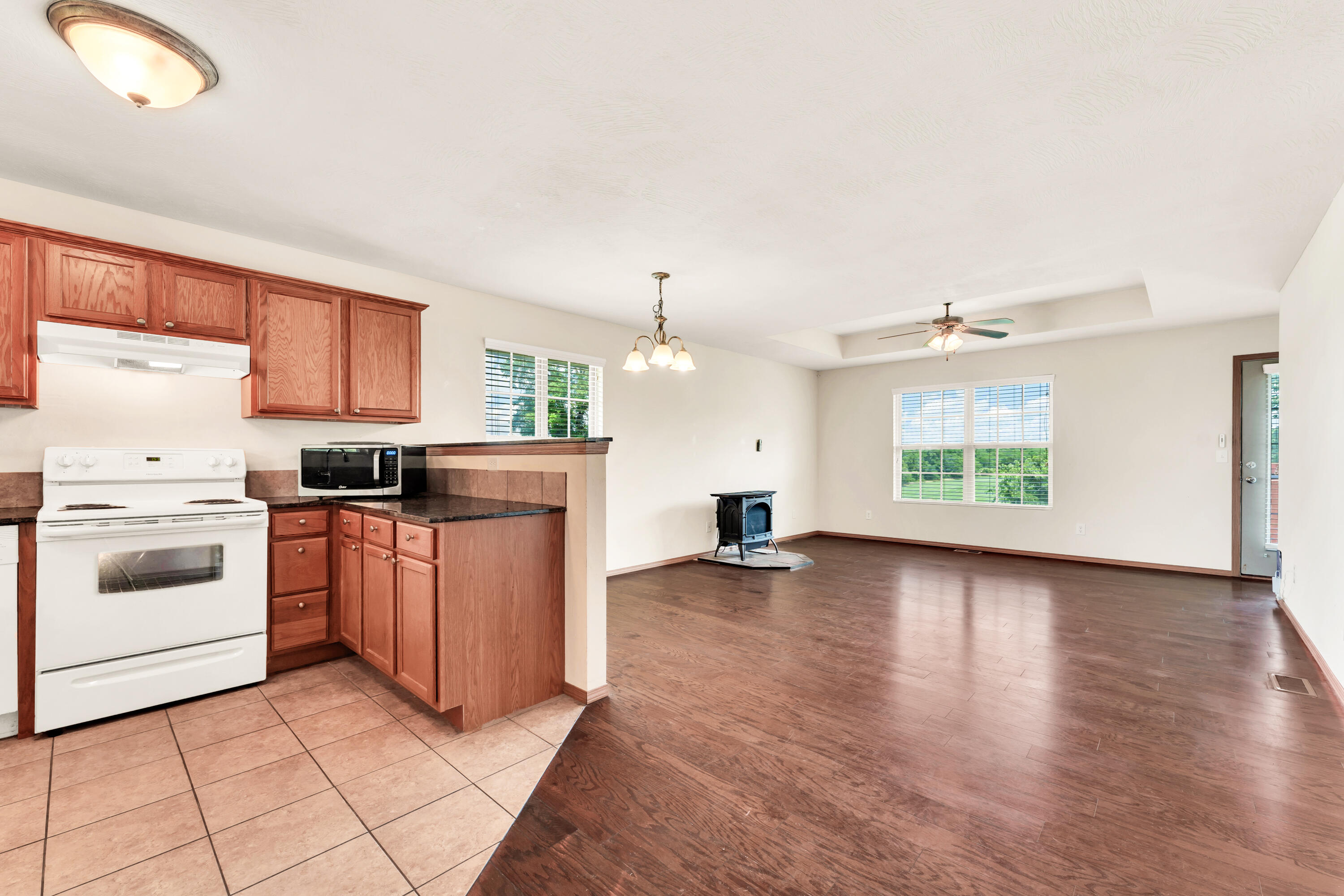2808 South 17th Avenue Property Photo 6