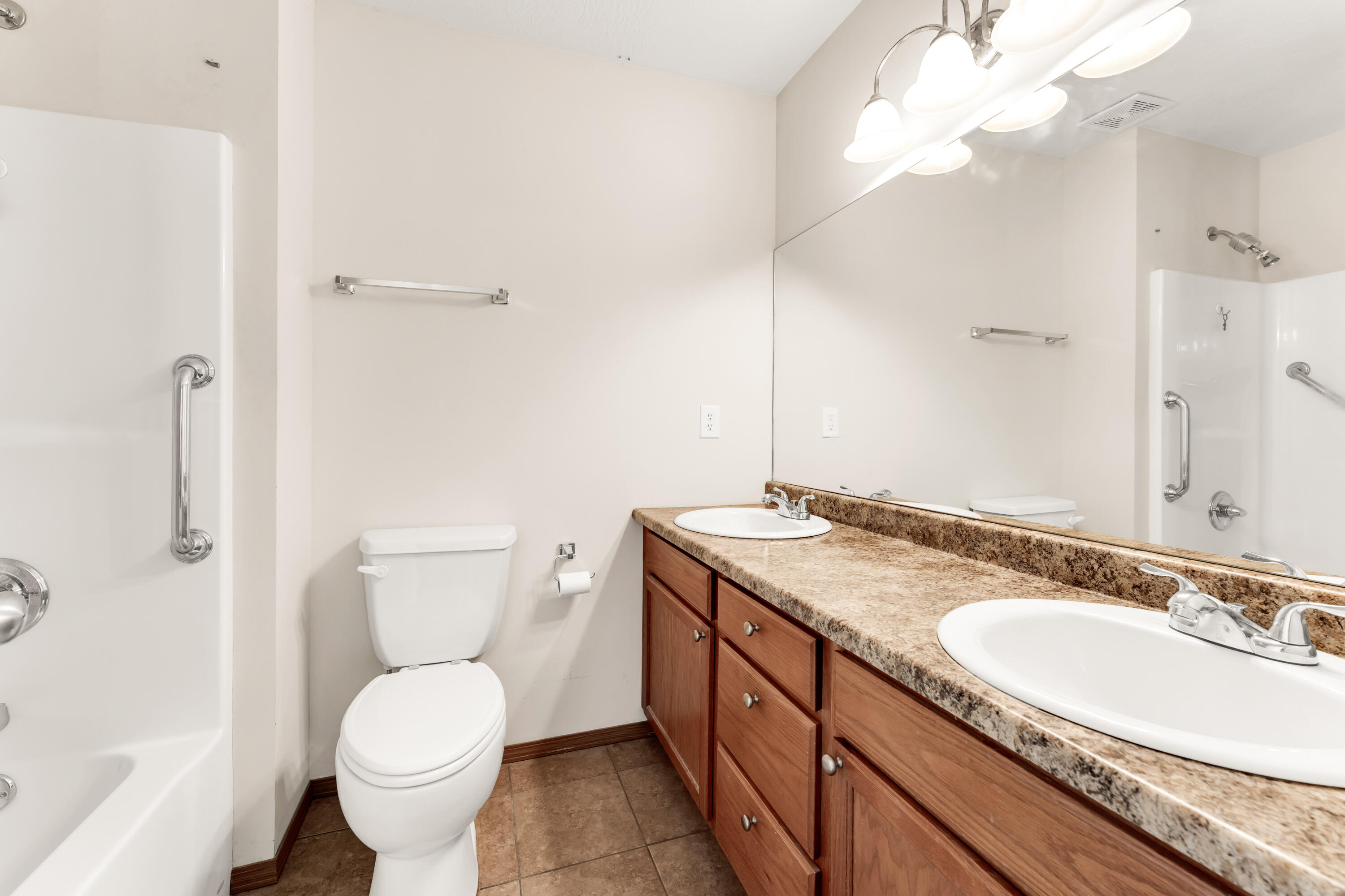 2808 South 17th Avenue Property Photo 18