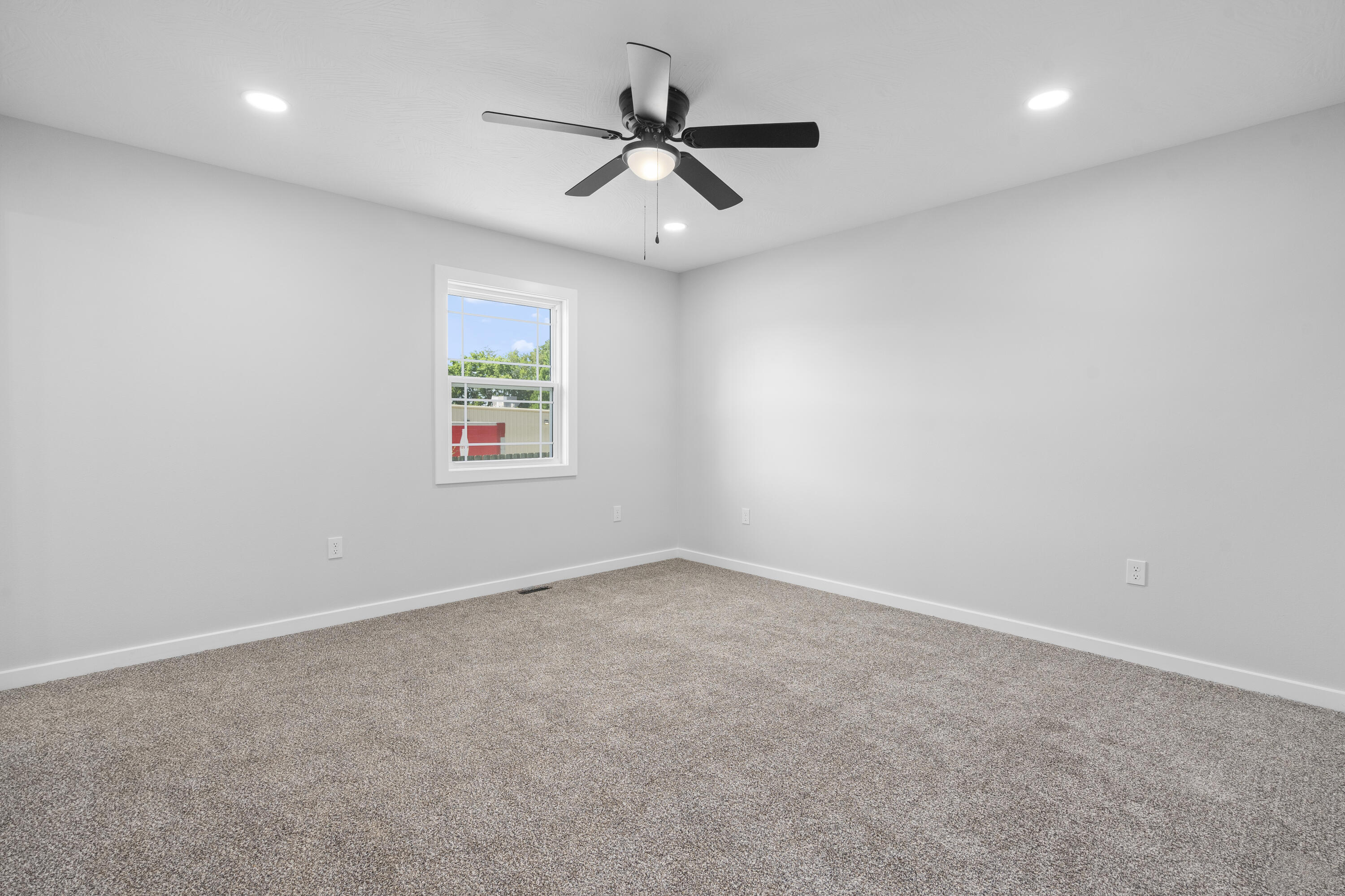 407 West Adamson Street Property Photo 12