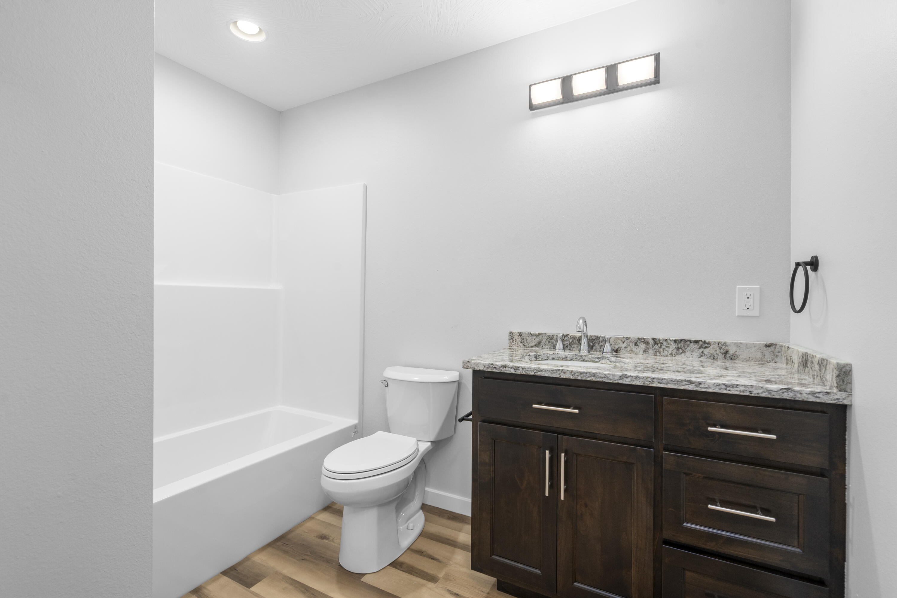 407 West Adamson Street Property Photo 17