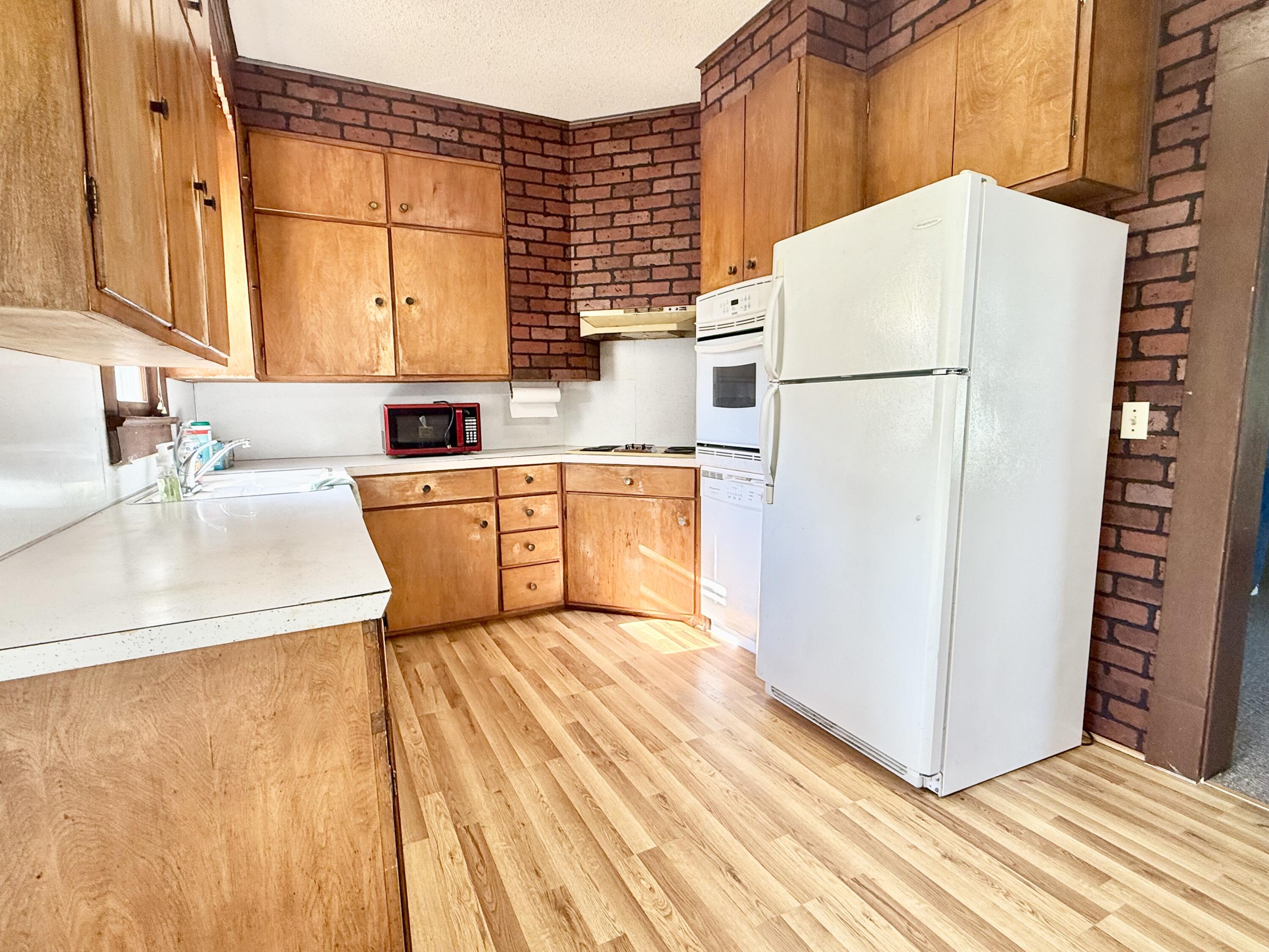935 N Maple St Property Photo 15