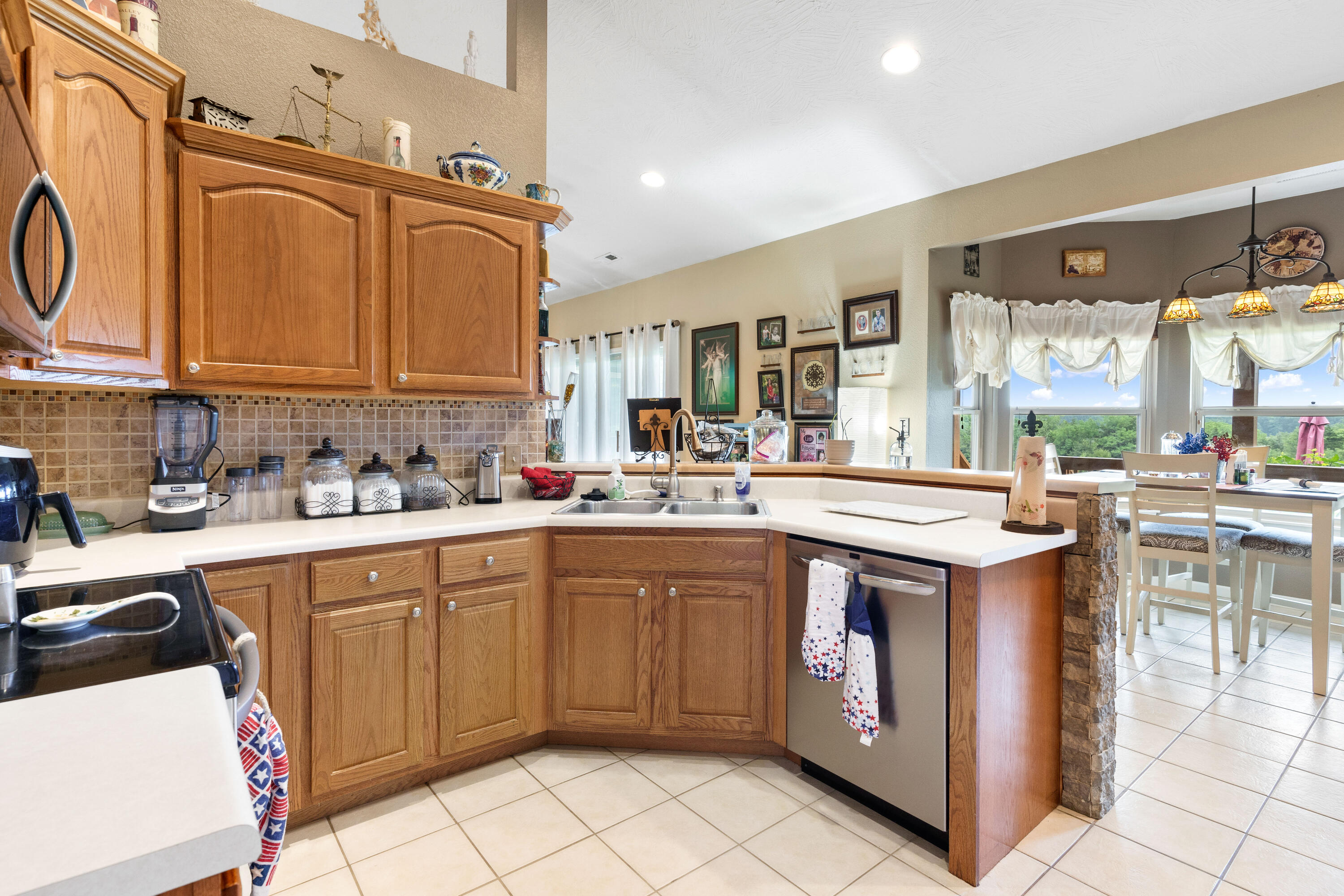 106 Finch Drive Property Photo 33
